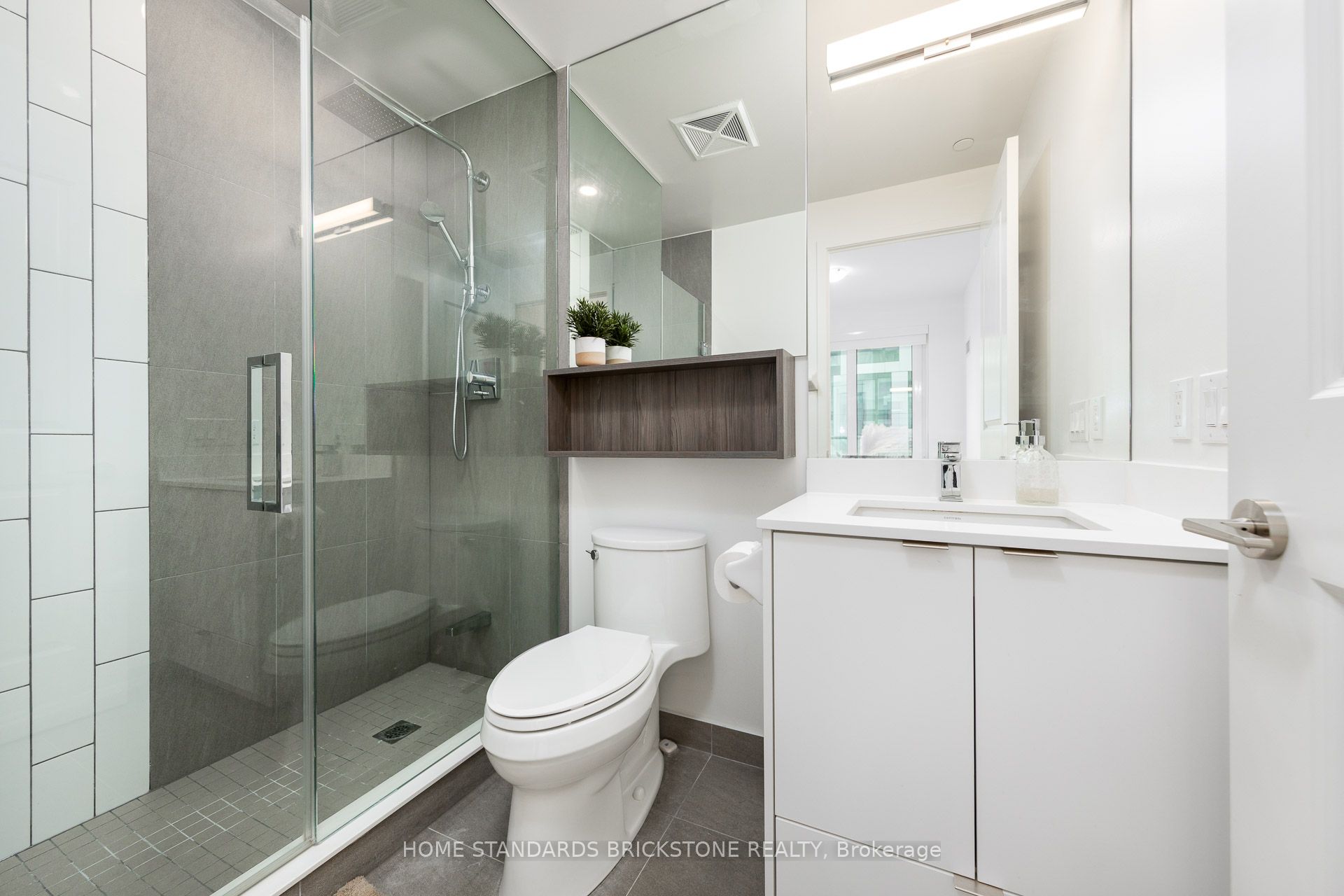 100 Dalhousie Street 3412, Toronto, ON M5B 0C7 photo 5
