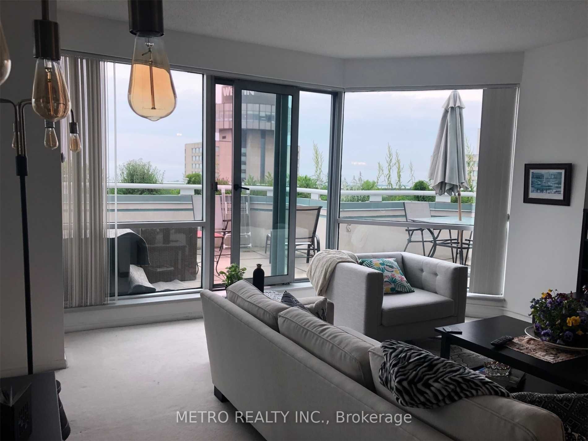 10 Yonge Street 3412, Toronto, ON M5J 1R4 photo 5