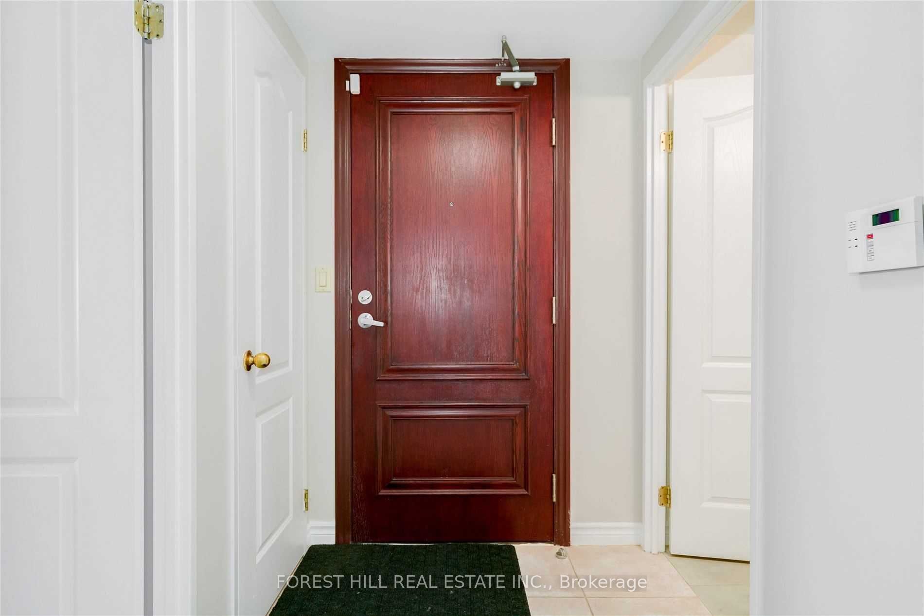 9 Greenbriar Road 103, Toronto, ON M2K 1H4 photo 3
