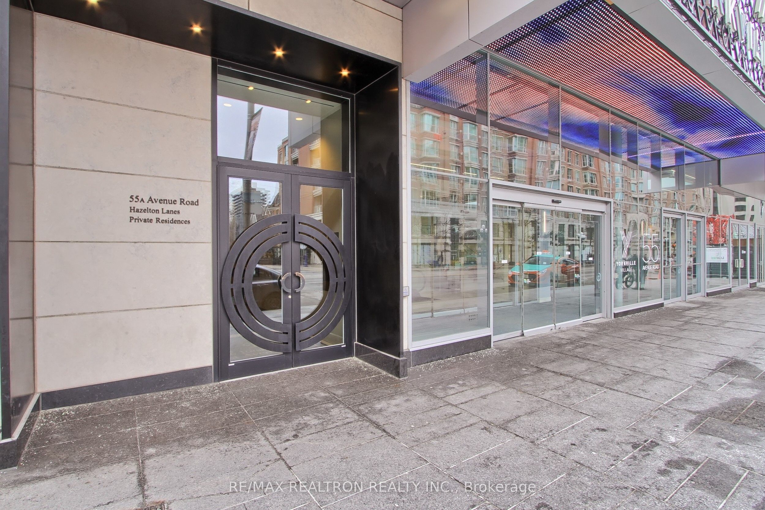 55A Avenue Road 406, Toronto, ON M5R 2G3 photo 3