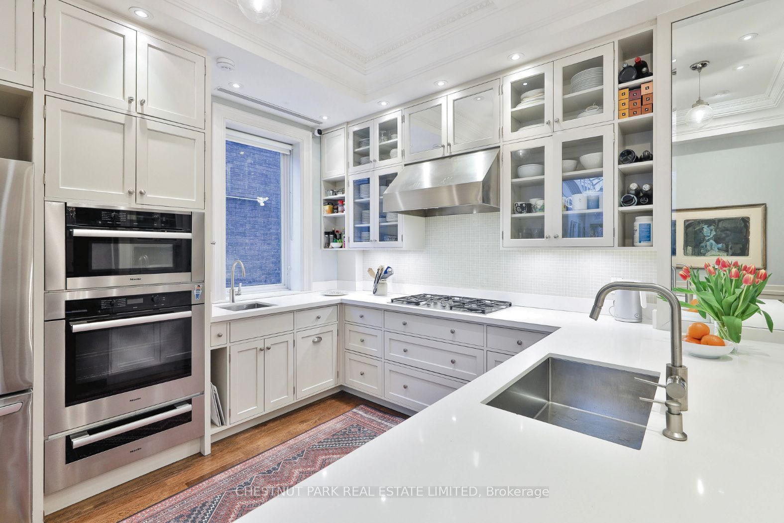 17 Elm Avenue, Toronto, ON M4W 1M9 photo 2