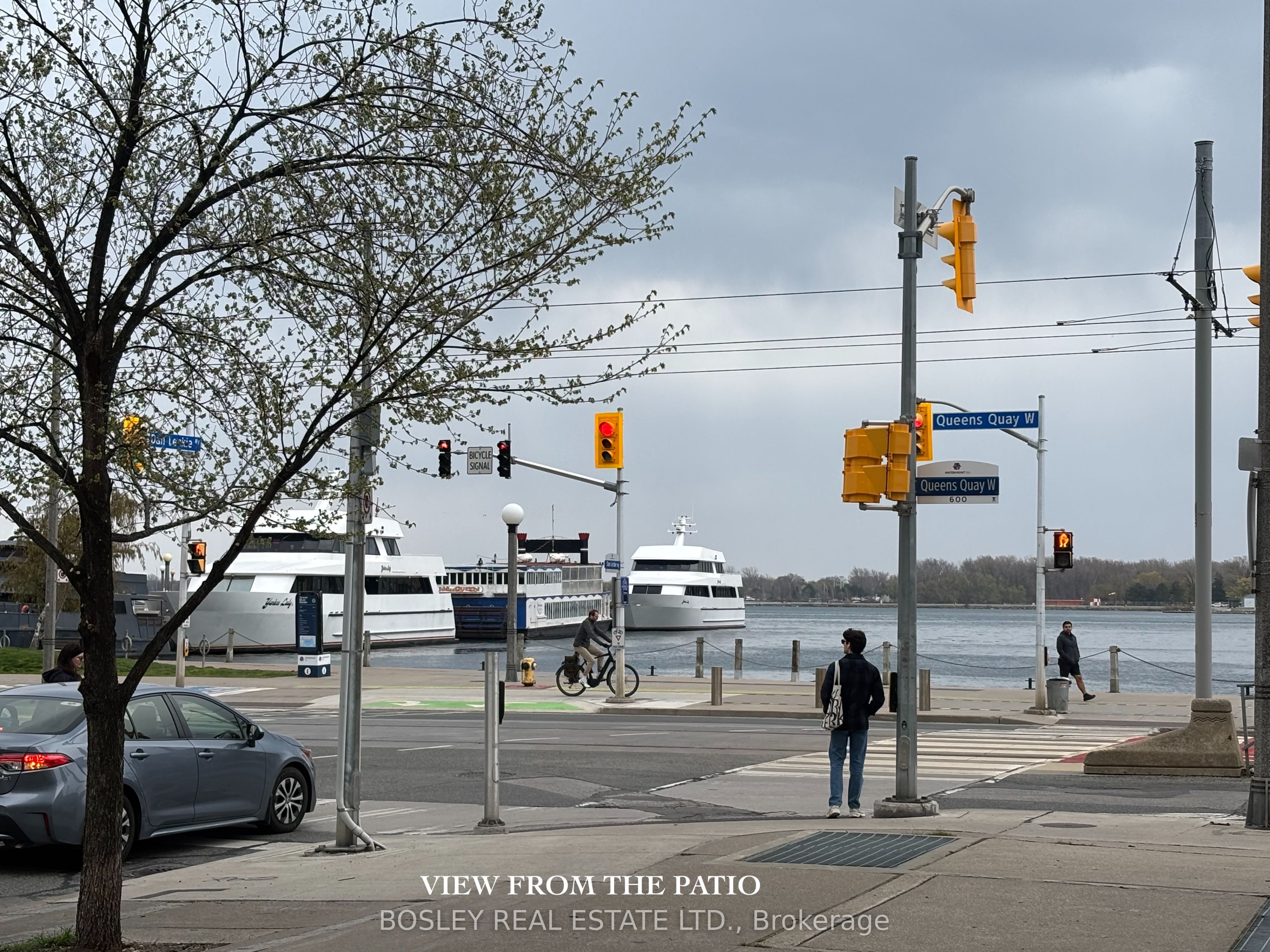 600 Queens Quay West 106, Toronto, ON M5V 3M3