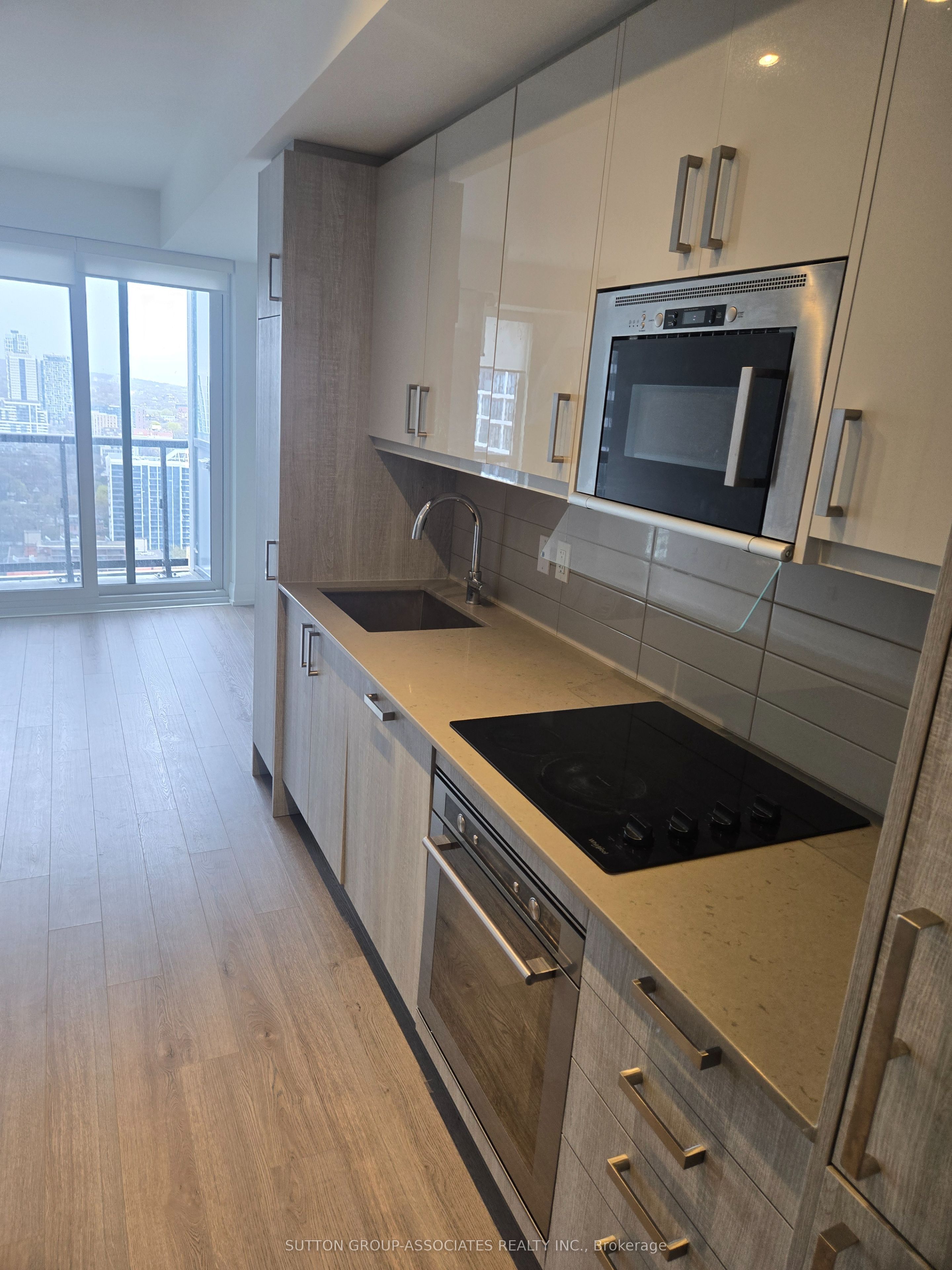 77 Mutual Street 3001, Toronto, ON M5B 2A9 photo 3