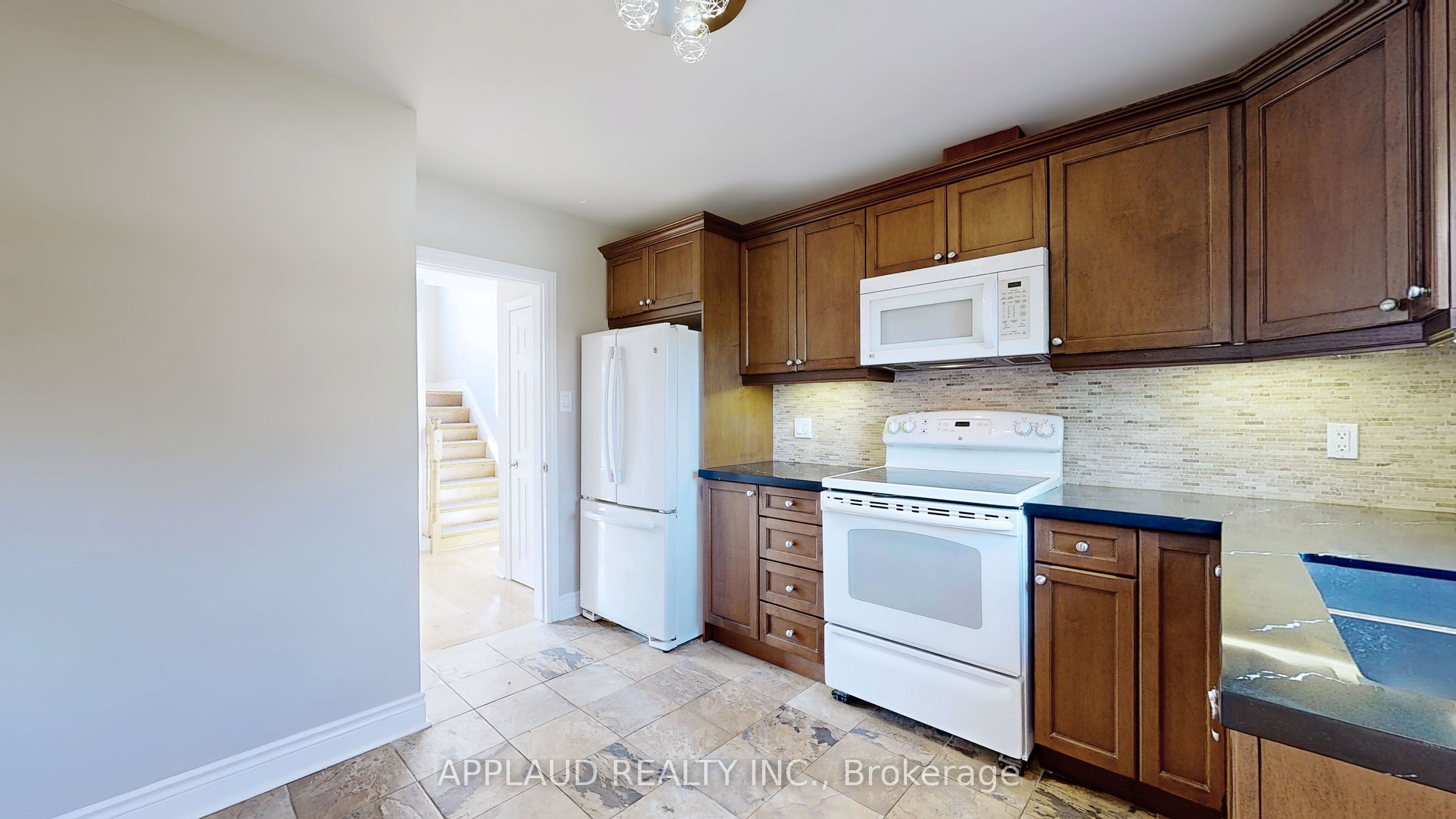 34 Wyndcliff Crescent, Toronto, ON M4A 2K1 photo 4