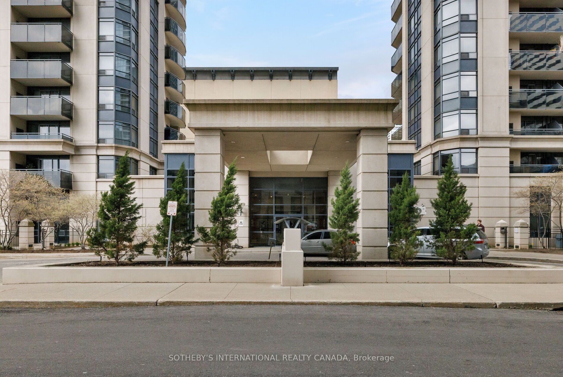153 Beecroft Road 201, Toronto, ON M2N 7C5 photo 2