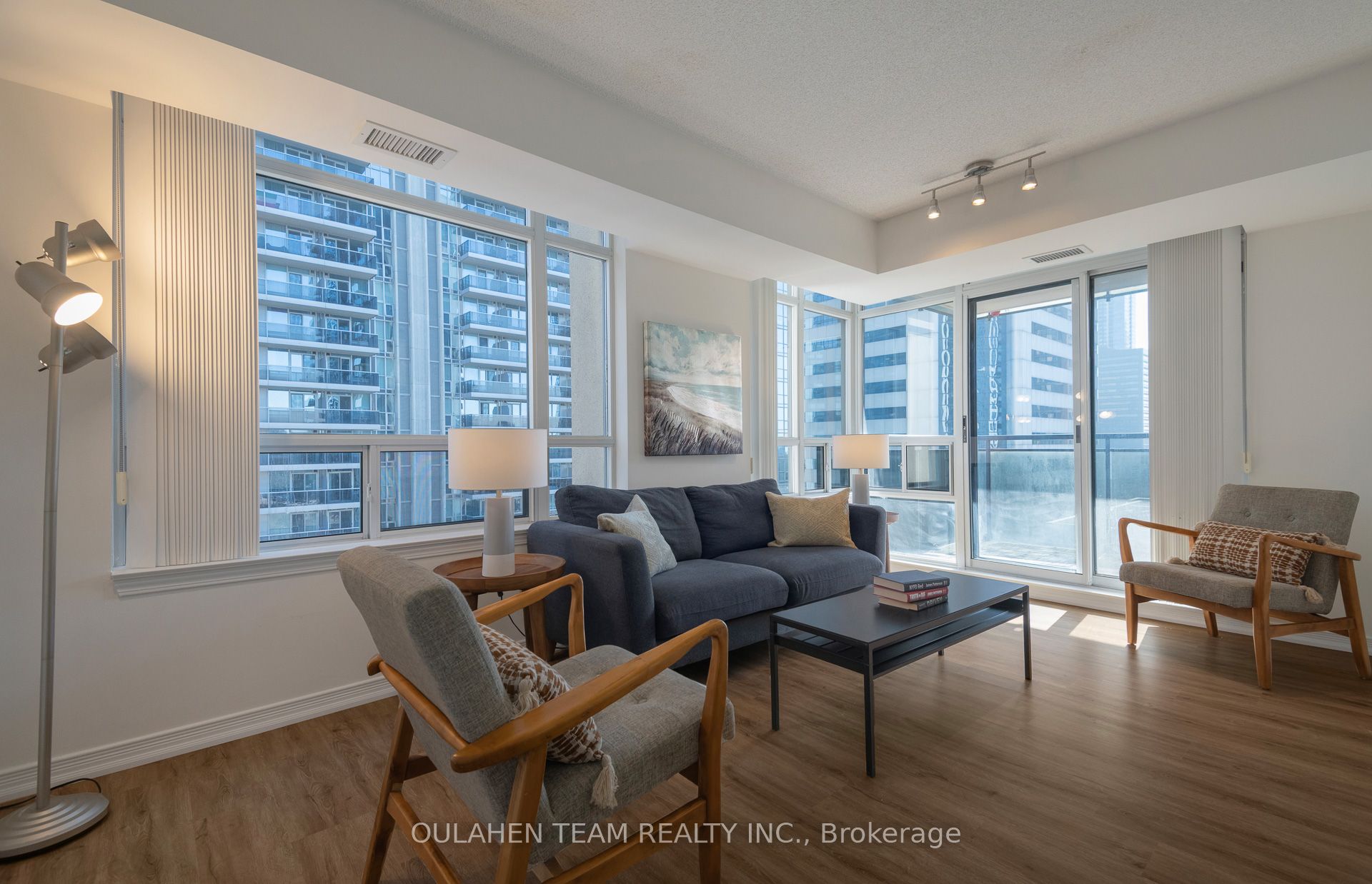 155 Beecroft Road 915, Toronto, ON M2N 7C6 photo 3