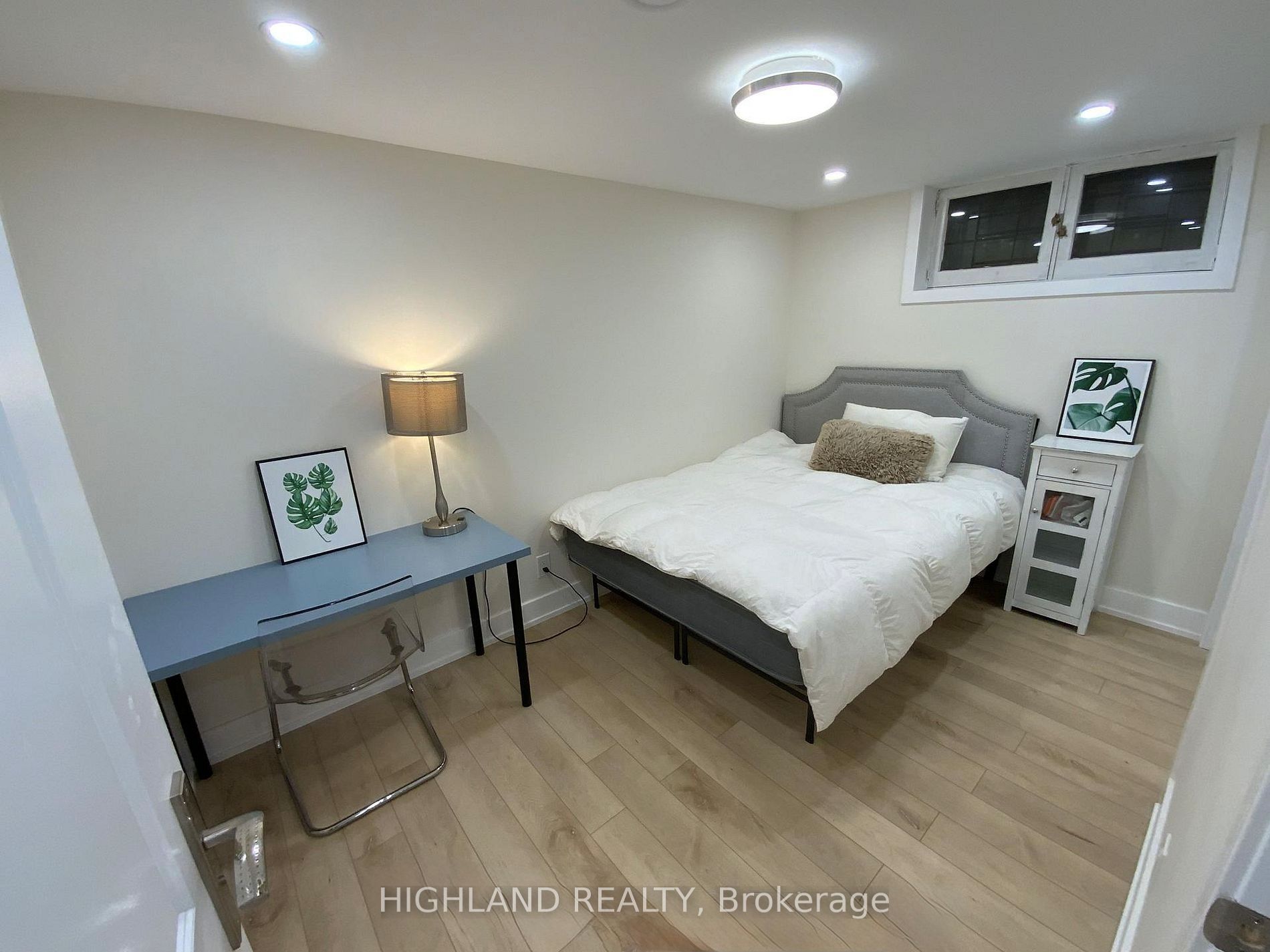 167 Churchill Avenue Basement, Toronto, ON M2N 1Z3 photo 2