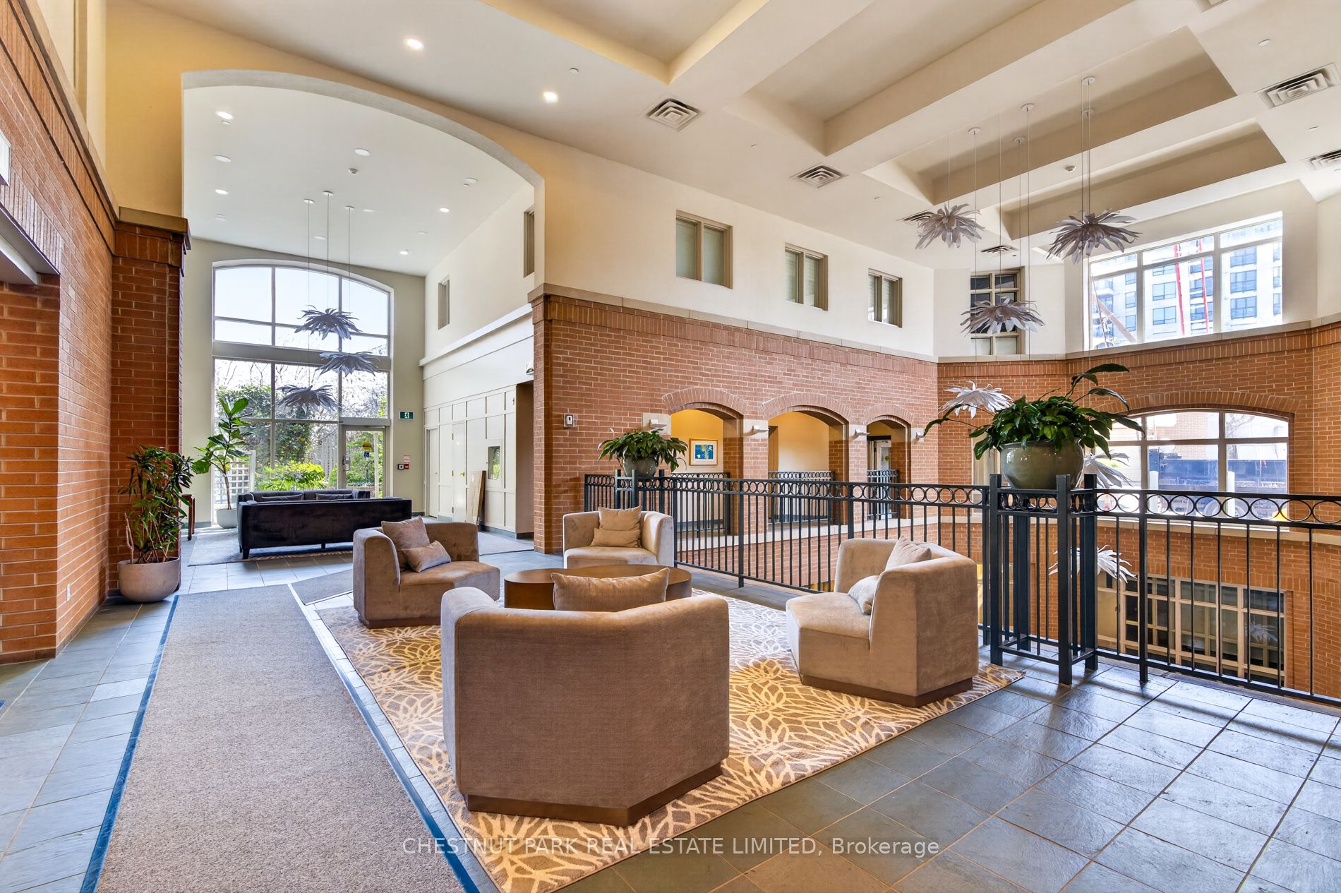 21 Shaftesbury Avenue 203, Toronto, ON M4T 3B4 photo 4