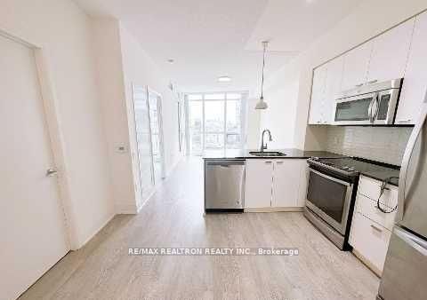 30 Roehampton Avenue 1501, Toronto, ON M4P 0B9 photo 4