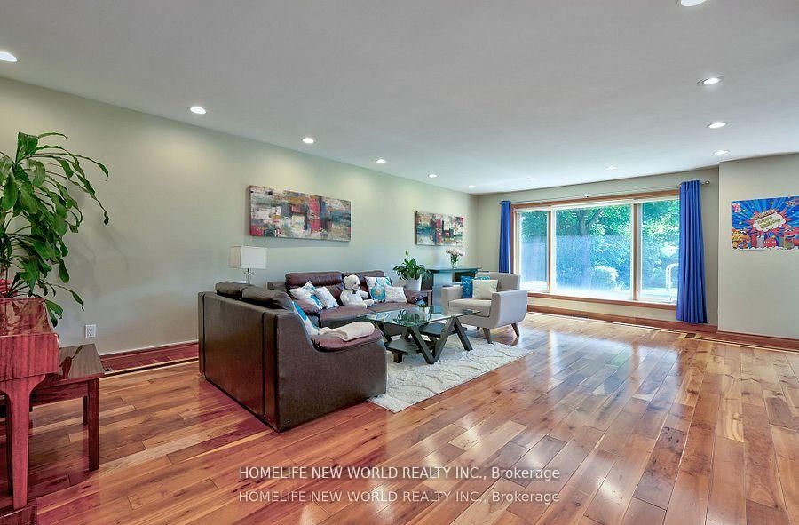 7 Sulgrave Crescent, Toronto, ON M2L 1W5 photo 5