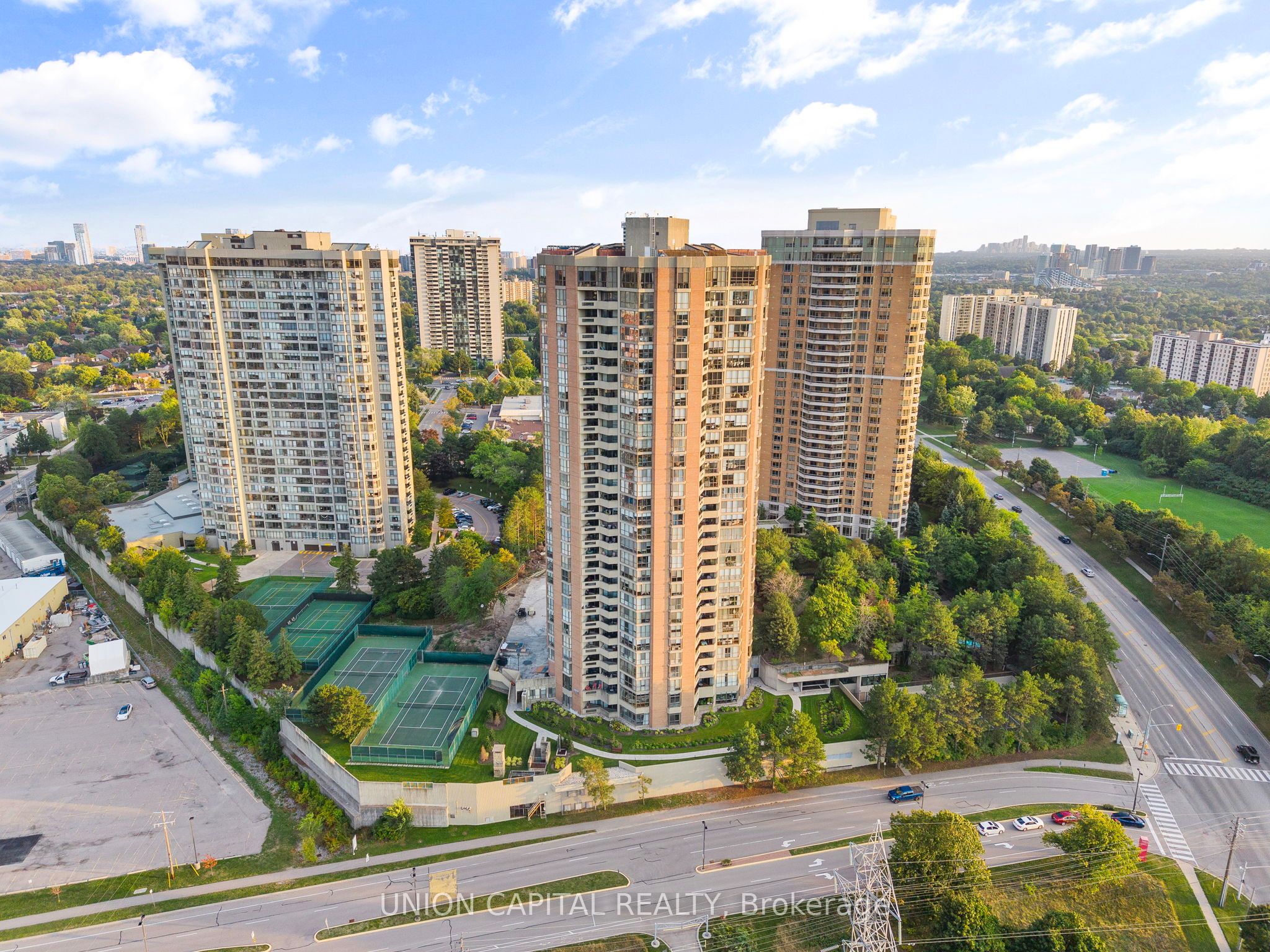 85 Skymark Drive 2405, Toronto, ON M2H 3P2 photo 3
