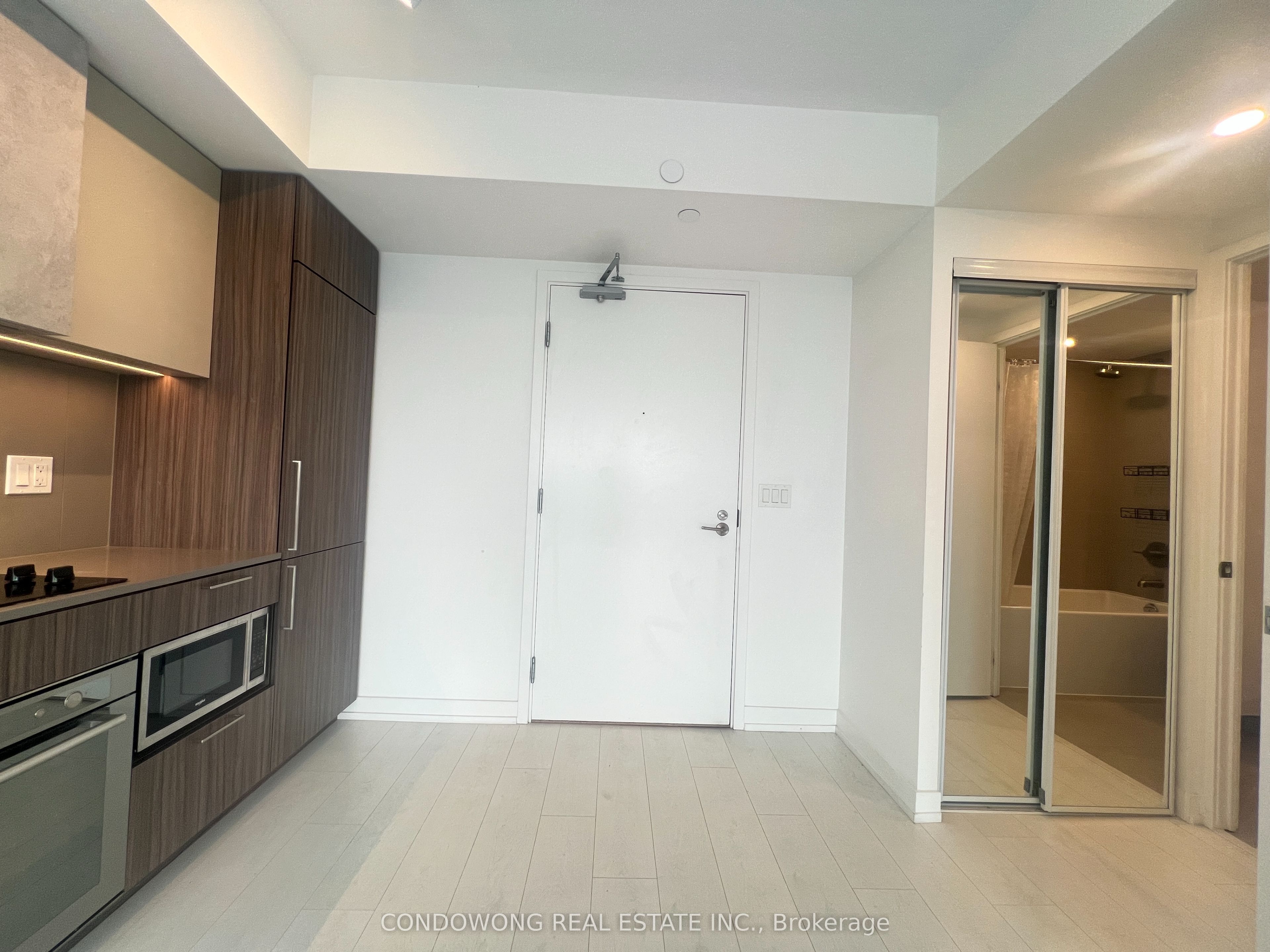 19 Western Battery Road 3118, Toronto, ON M6K 0E3 photo 3