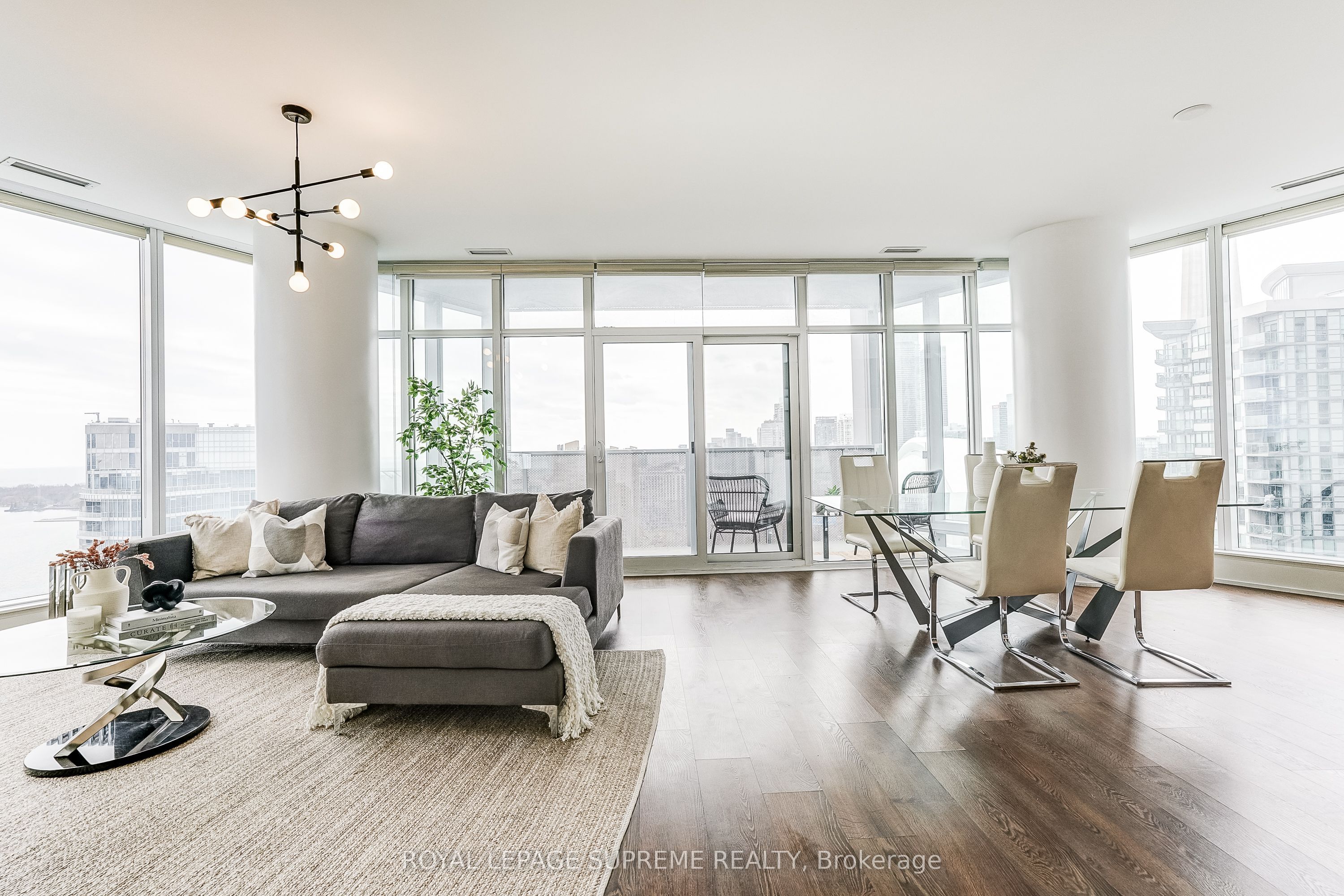 10 York Street 3010, Toronto, ON M5J 0E1