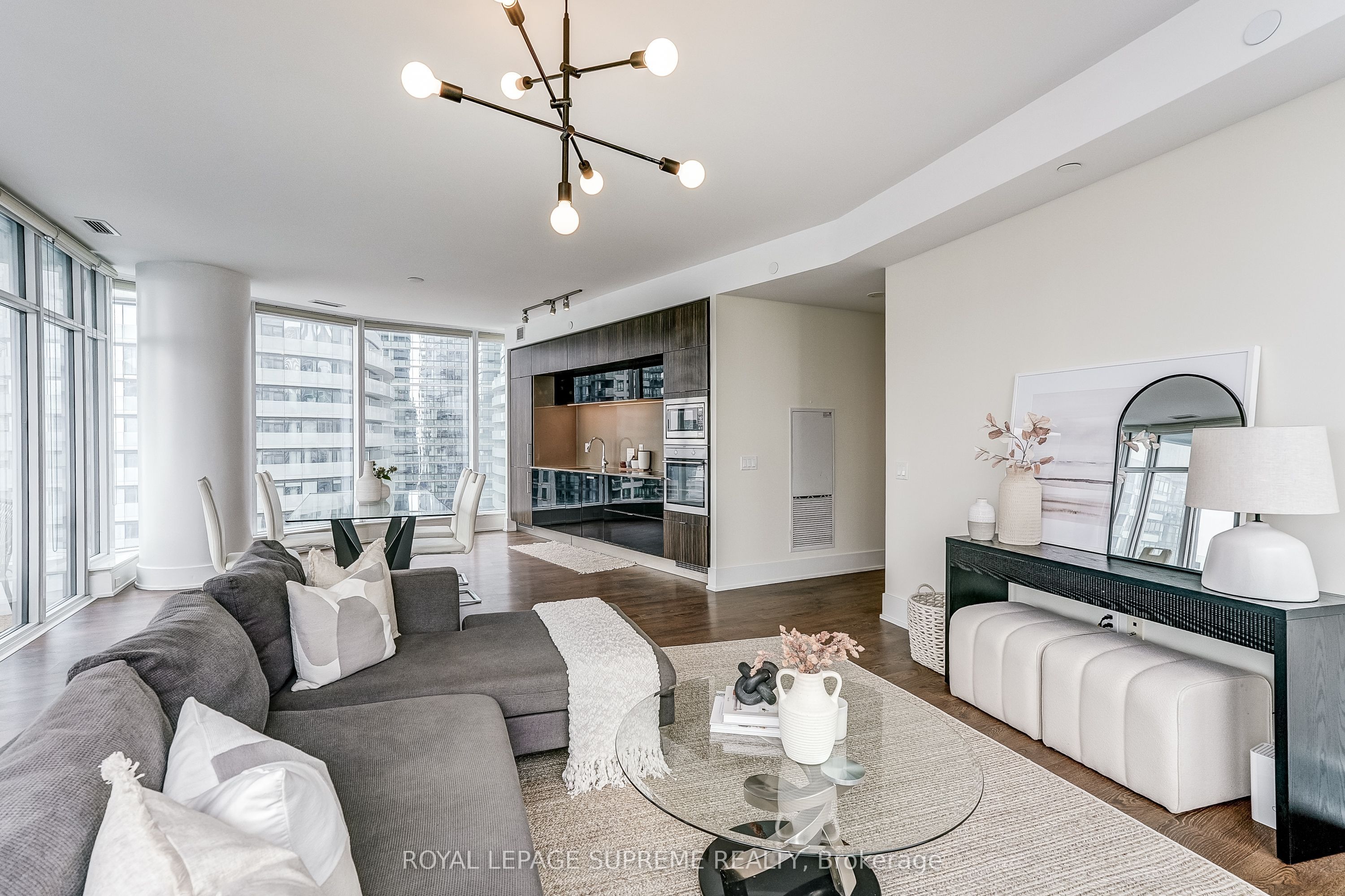 10 York Street 3010, Toronto, ON M5J 0E1 photo 3