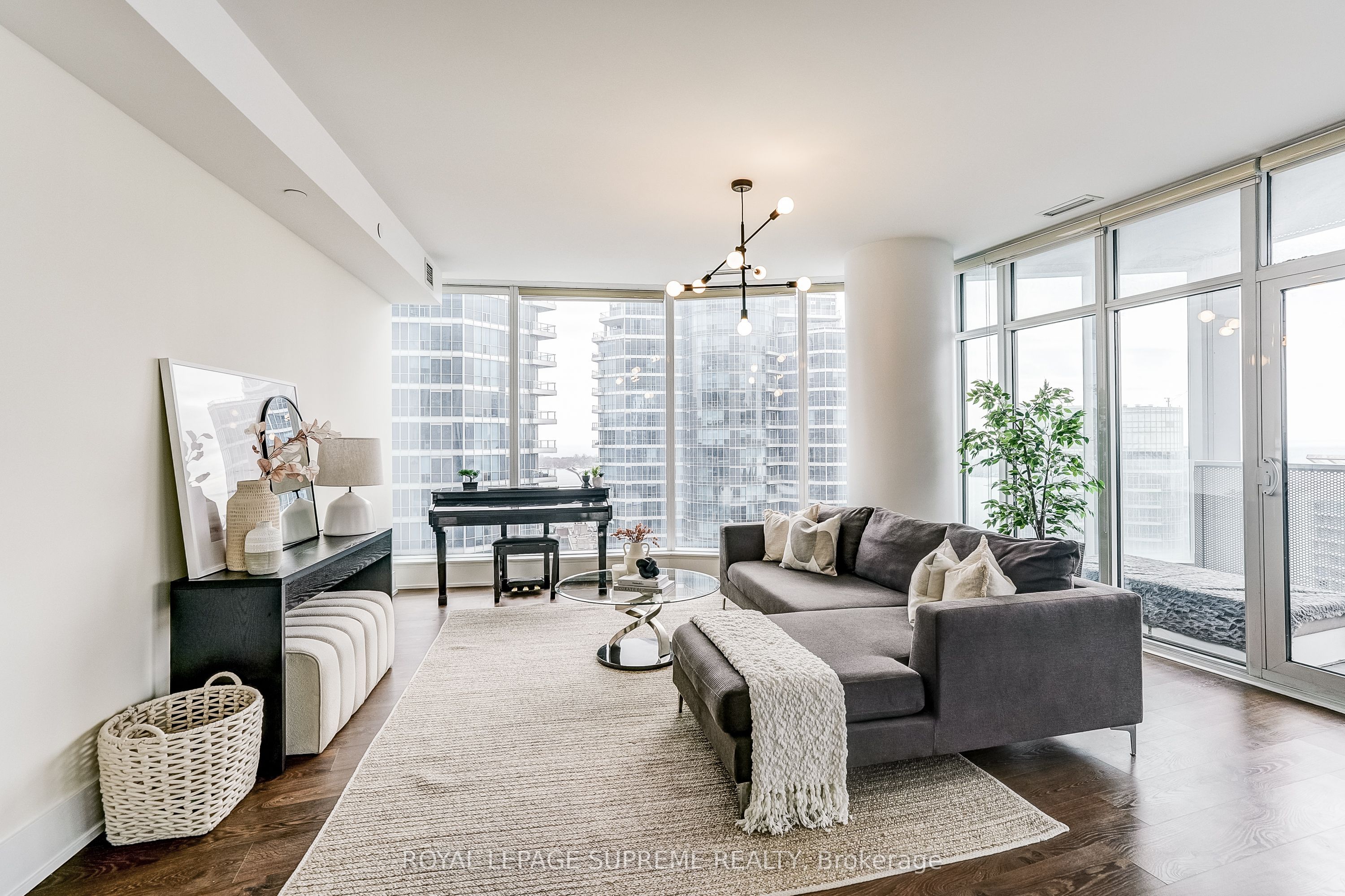 10 York Street 3010, Toronto, ON M5J 0E1 photo 4