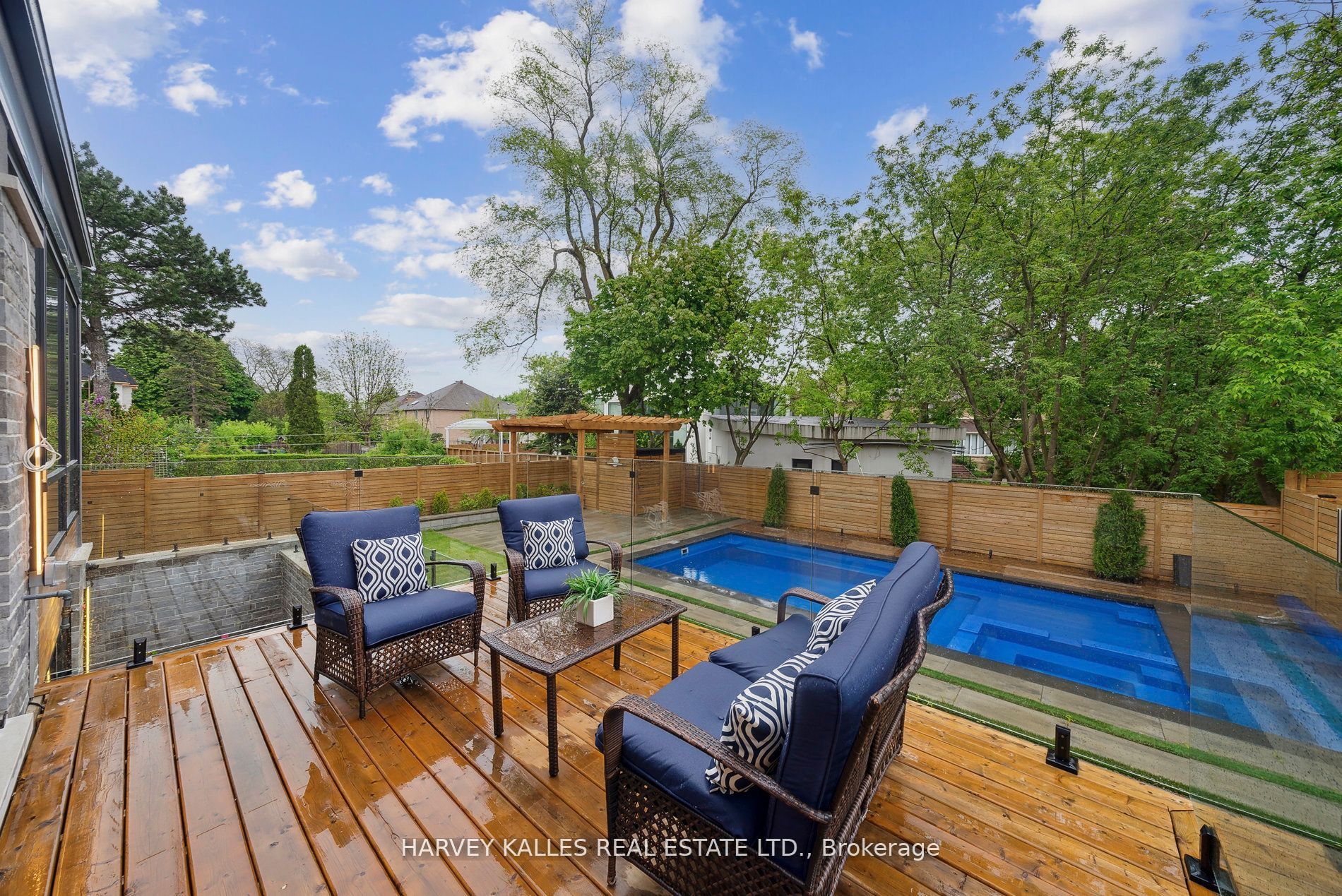 139 Newton Drive, Toronto, ON M2M 2N4 photo 2
