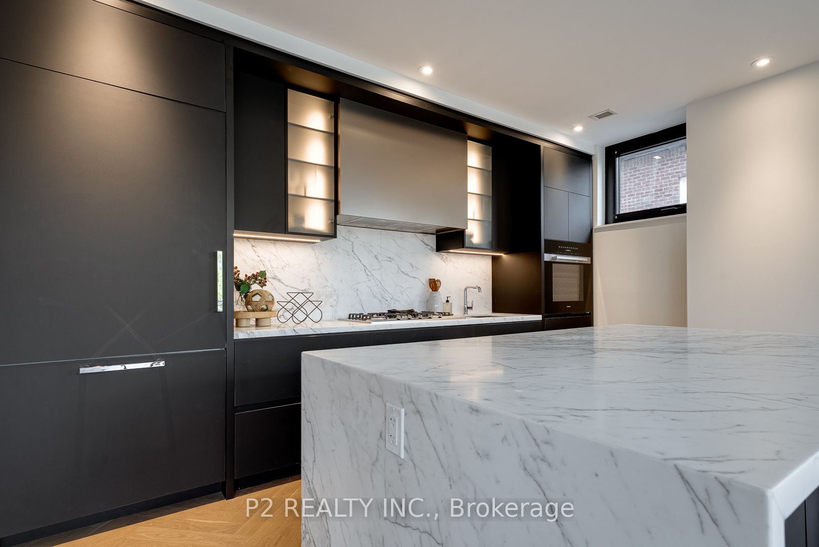 2 Forest Hill Road 311, Toronto, ON M4V 2L3 photo 3