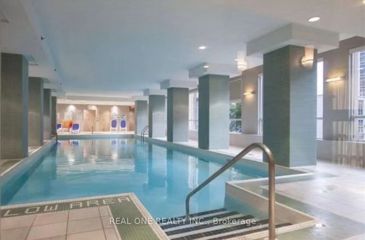 10 Northtown Way 1309, Toronto, ON M2N 7L4 photo 4