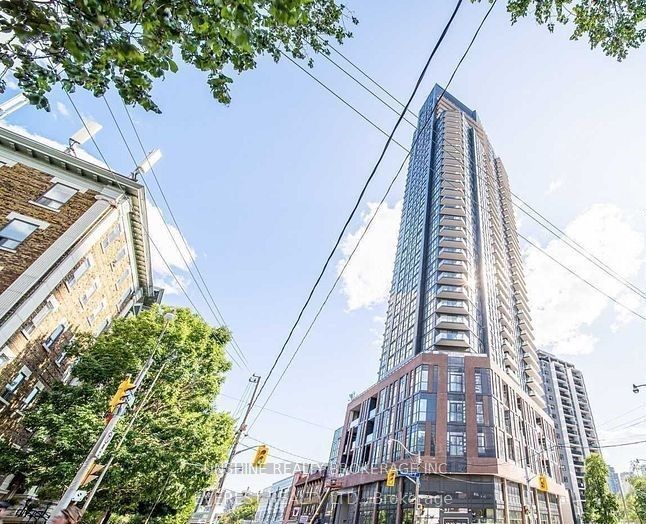 159 Wellesley Street E 3210 Shared Kitchen Bath, Toronto, ON M4Y 0H5