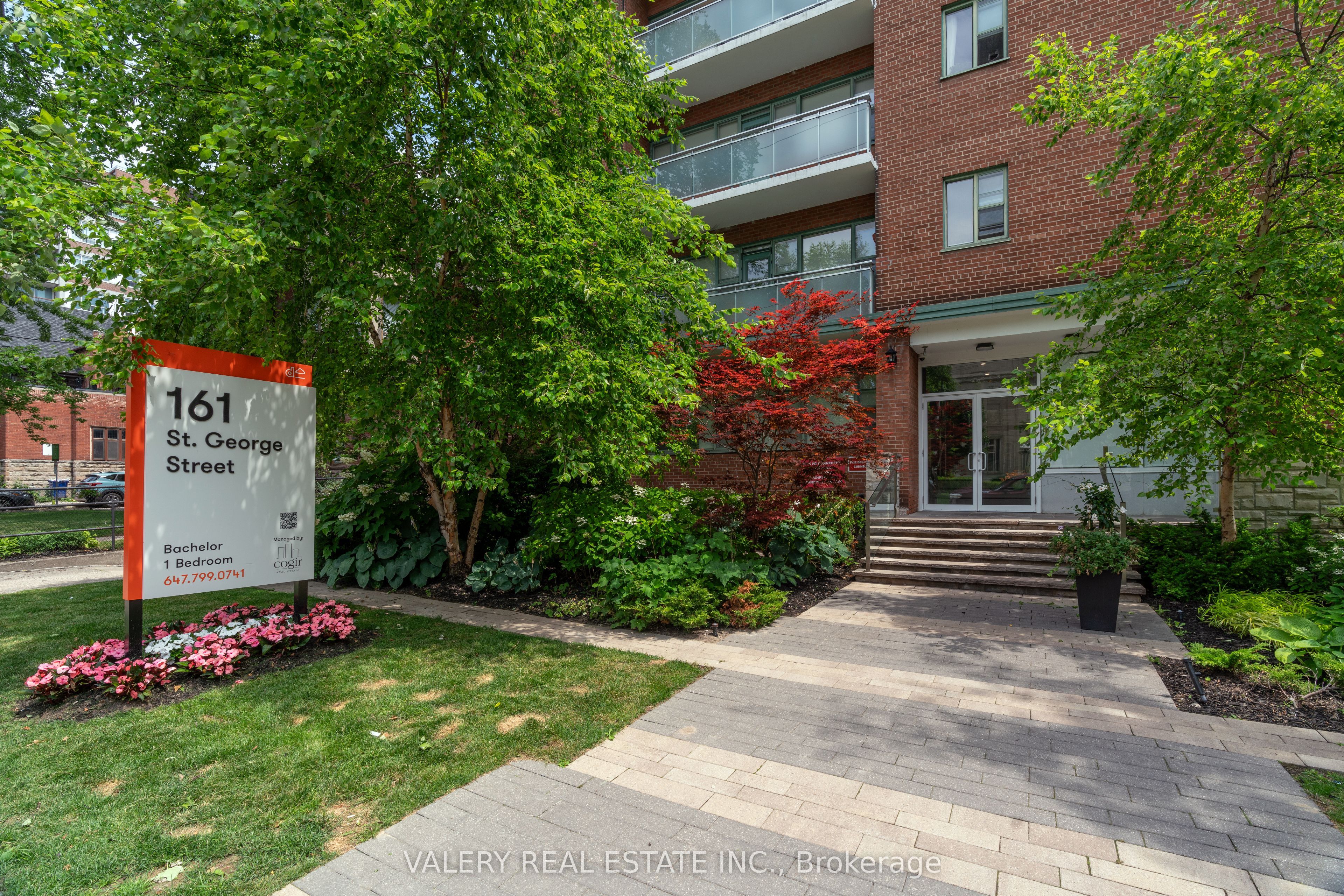 161 St. George Street 608, Toronto, ON M5R 2M3