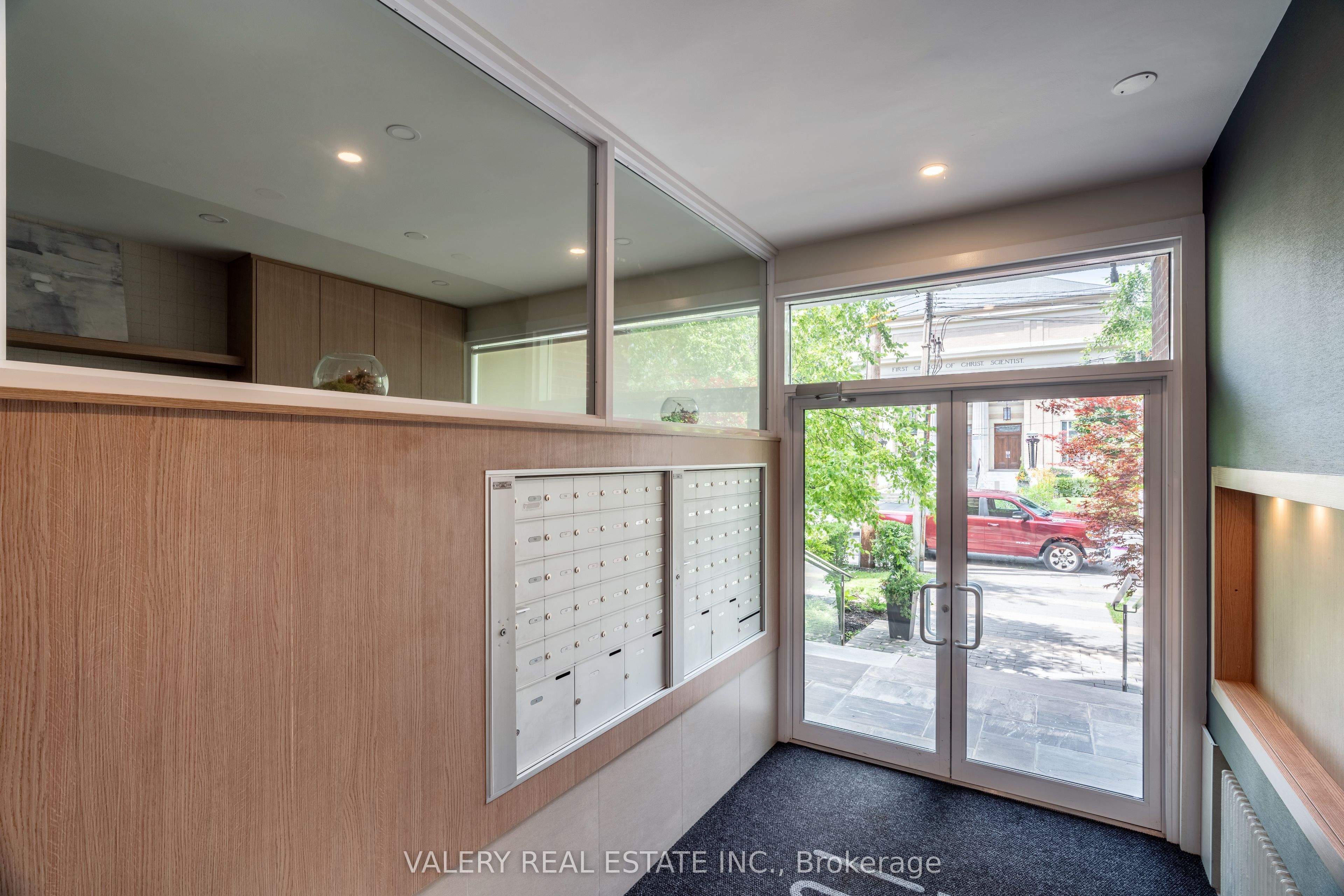 161 St. George Street 608, Toronto, ON M5R 2M3 photo 3