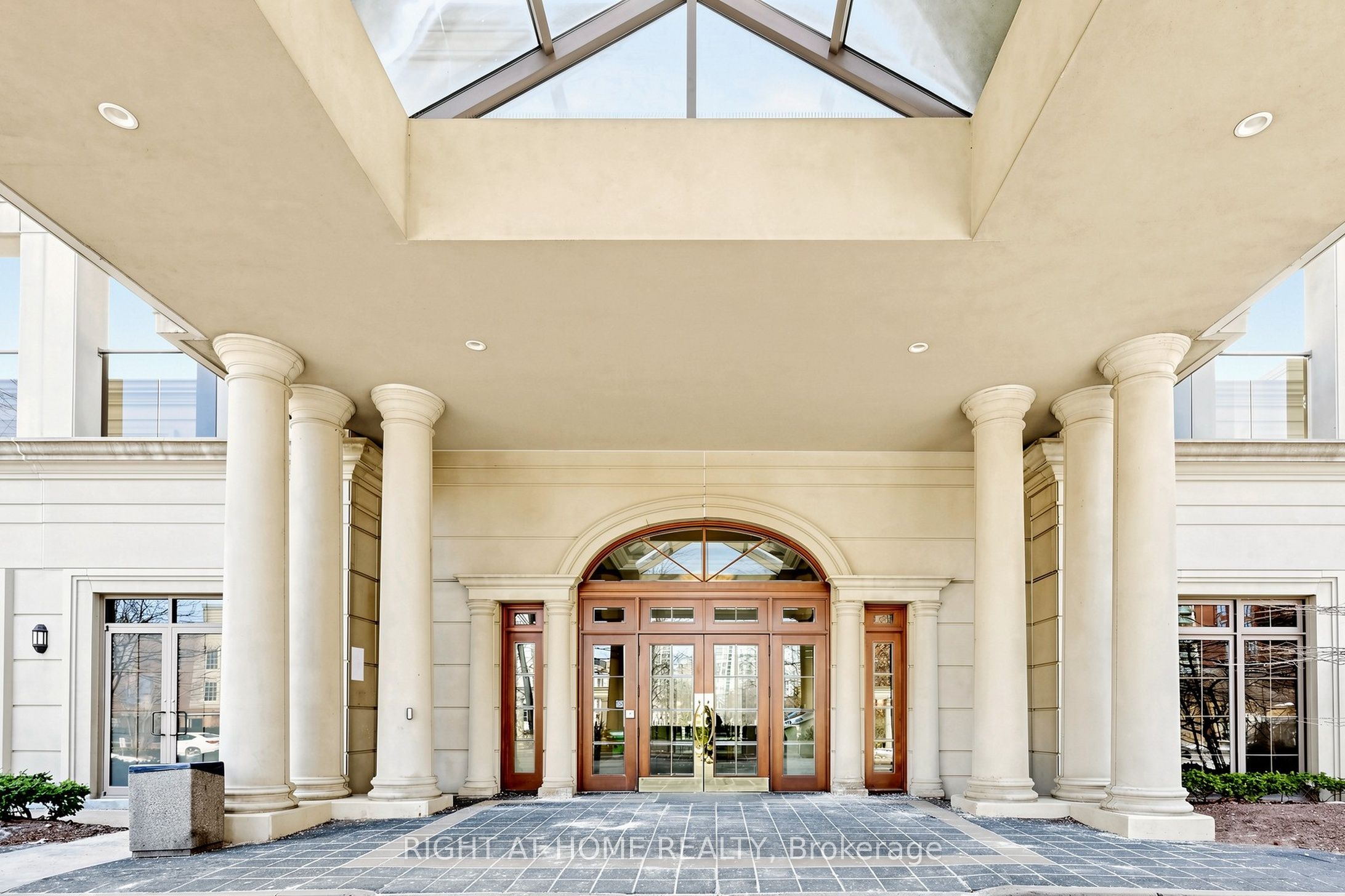 78 Harrison Garden Boulevard 512, Toronto, ON M2N 7E2 photo 3
