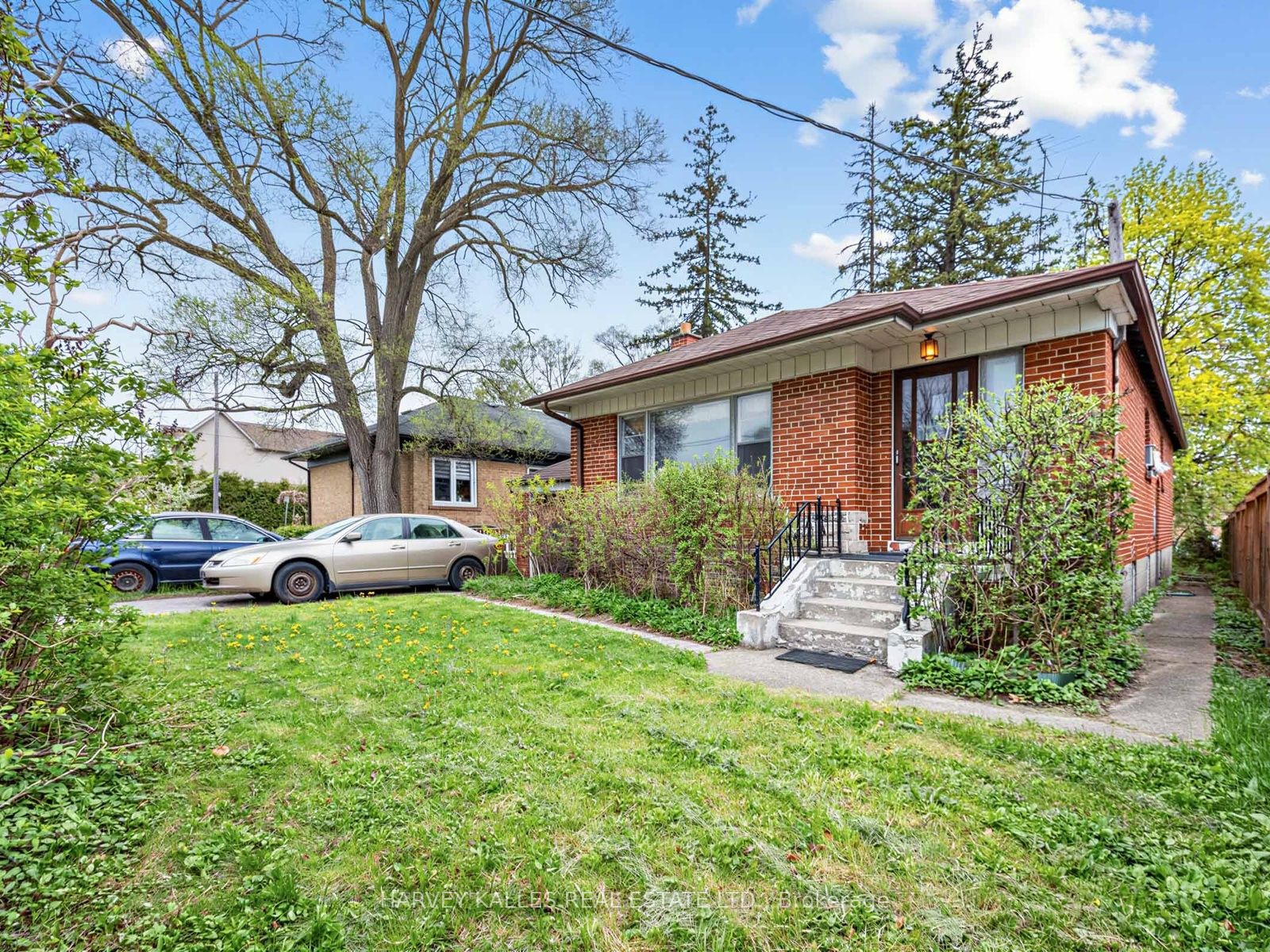 12 Invermay Avenue, Toronto, ON M3H 1Z2 photo 3