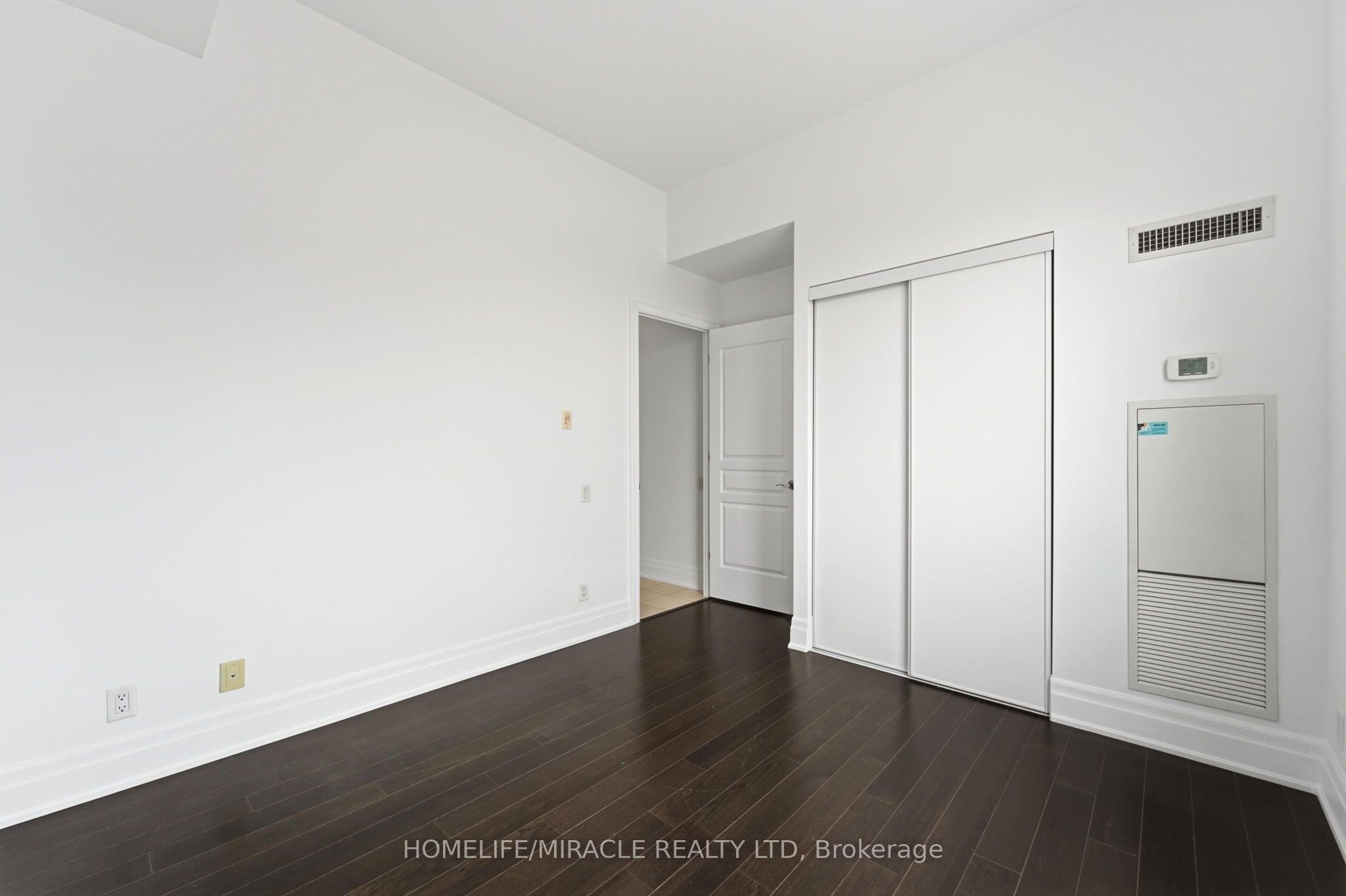 777 Steeles Avenue LPH2, Toronto, ON M2R 3Y4 photo 2