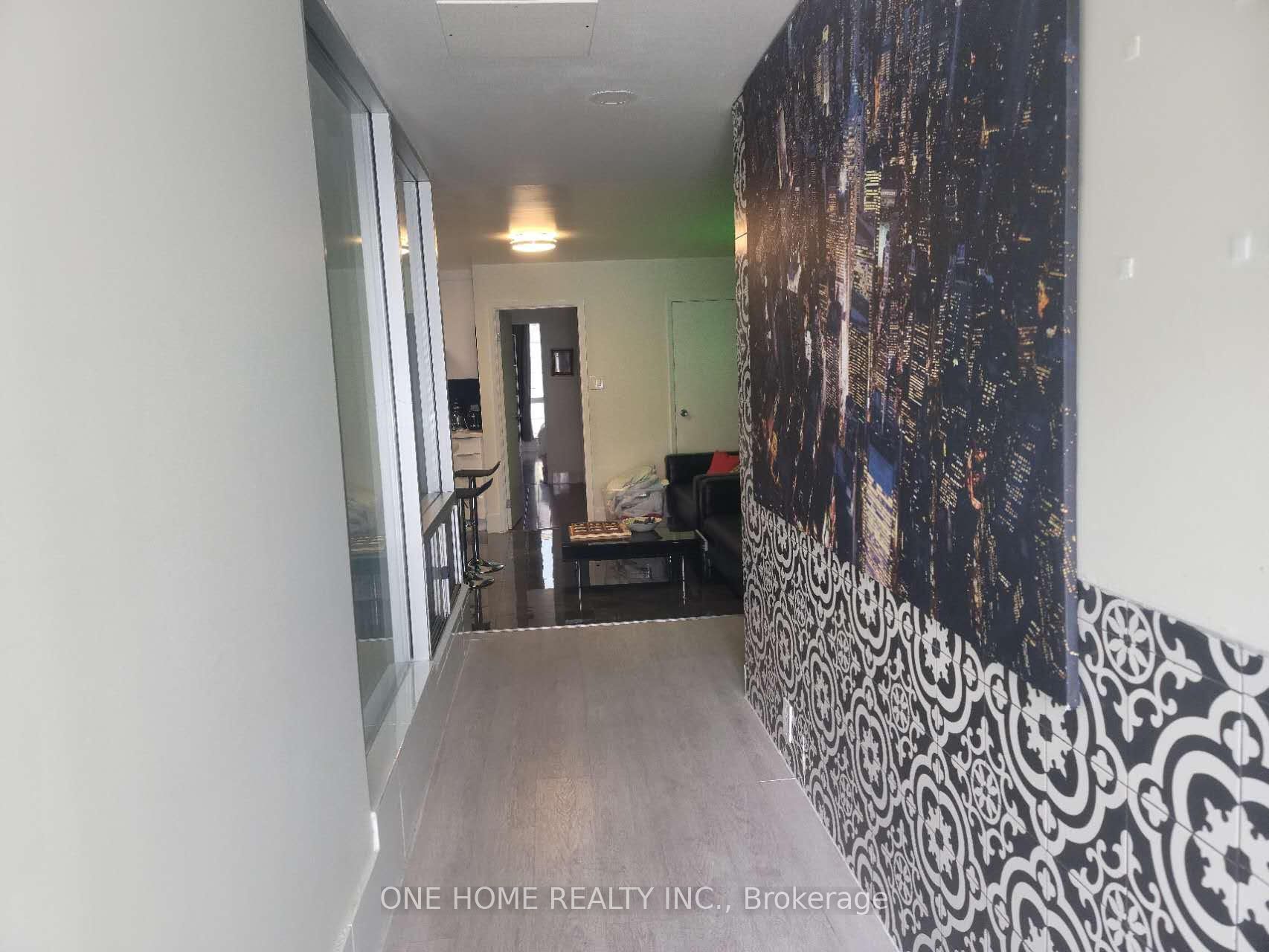 405 Dundas Street W 301, Toronto, ON M5T 1G6 photo 2
