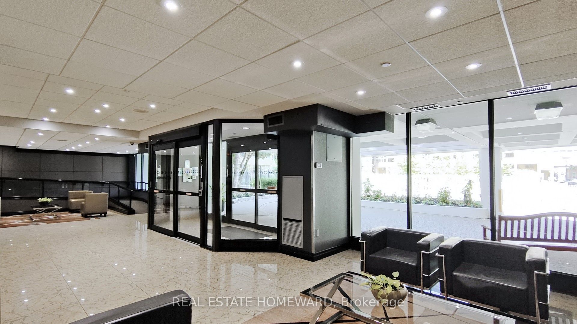 77 Maitland Place 623, Toronto, ON M4Y 2V6 photo 5