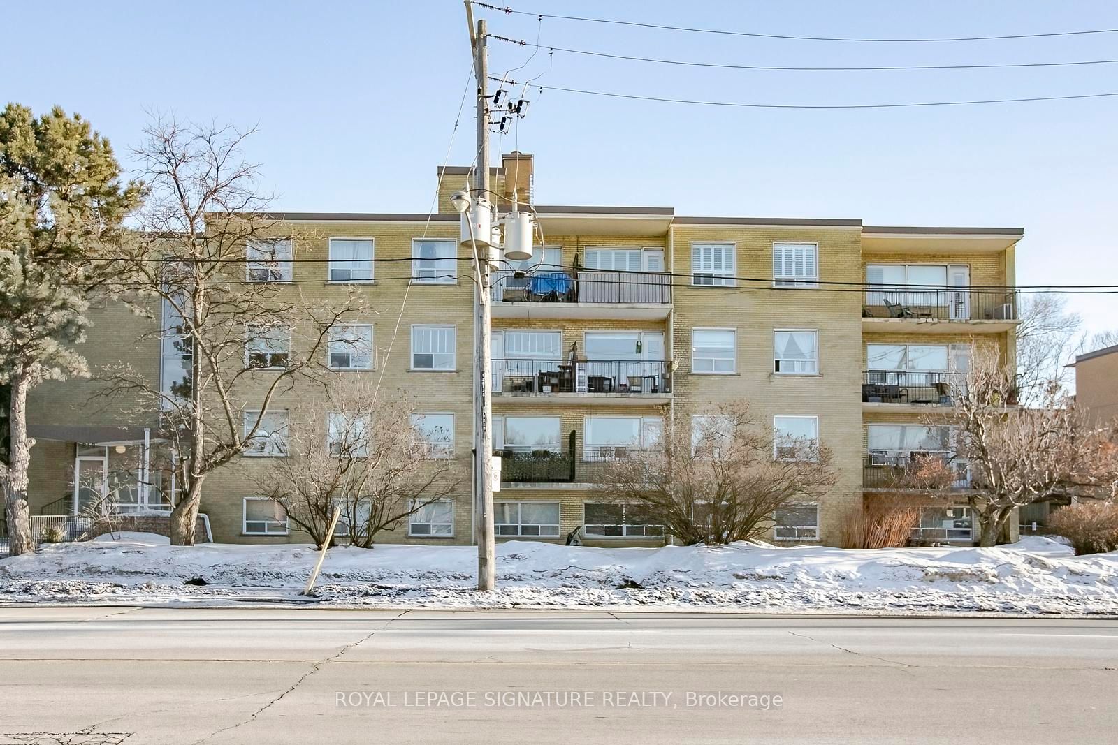 219 Wilson Avenue 305, Toronto, ON M5M 3B2