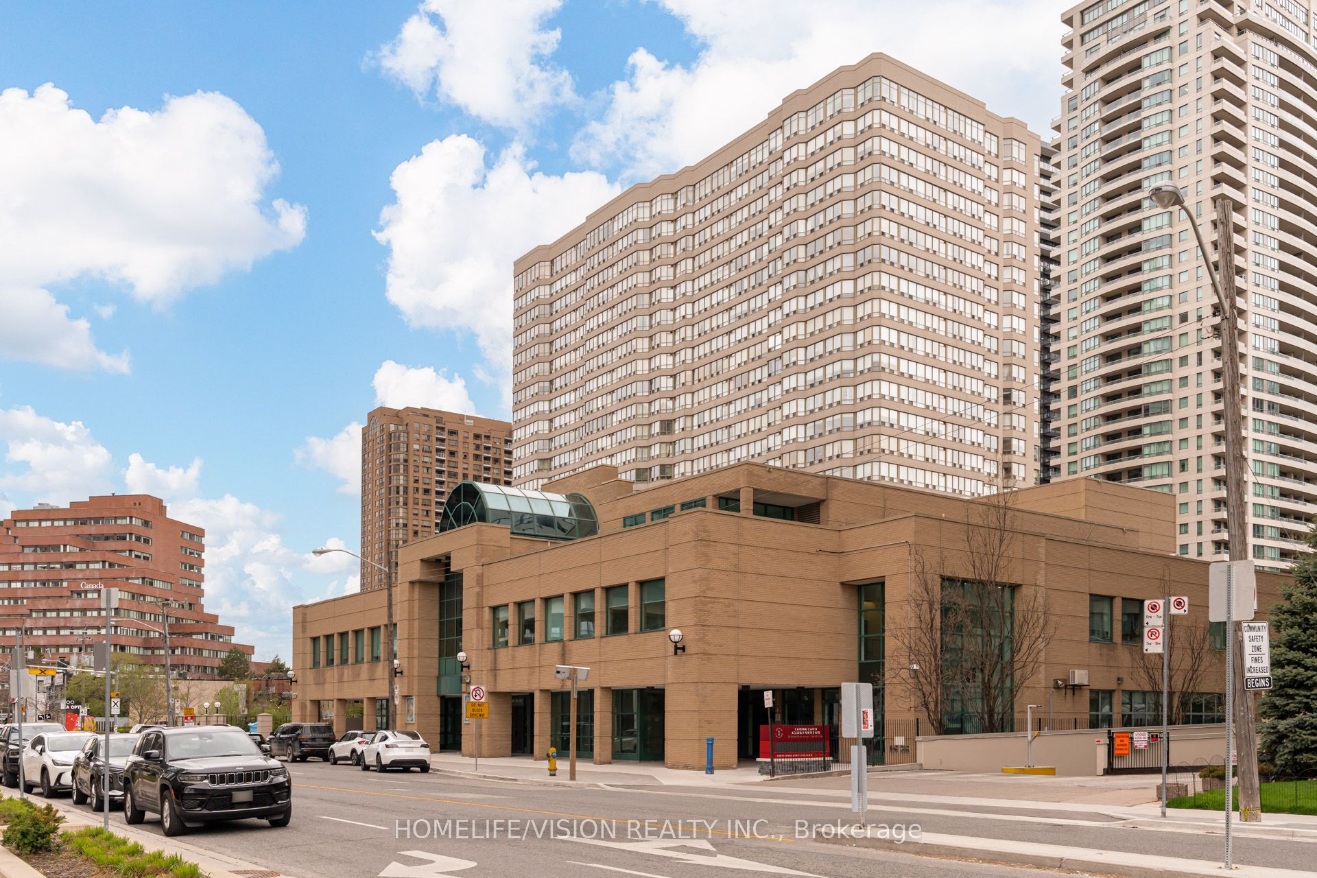 30 Greenfield Avenue 903, Toronto, ON M2N 6N3 photo 3