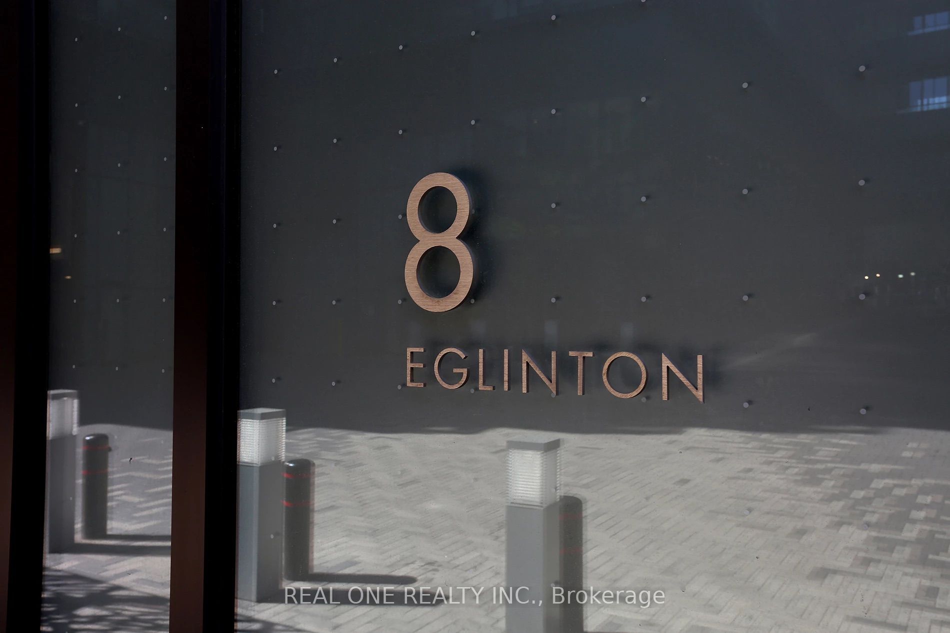 8 Eglinton Avenue E 2209, Toronto, ON M4P 0C1 photo 4
