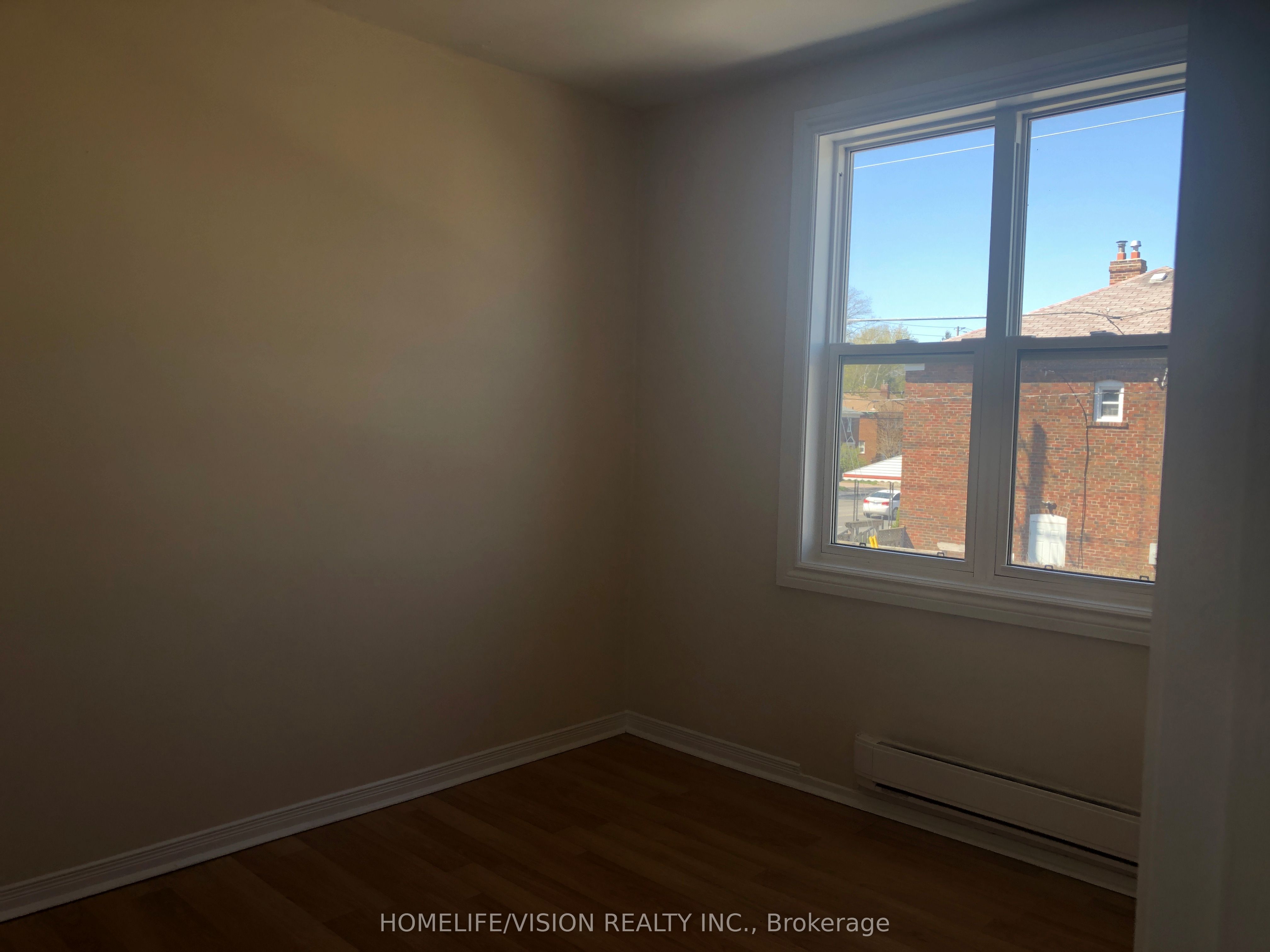 421 Sutherland Drive 2, Toronto, ON M4G 1K4 photo 4
