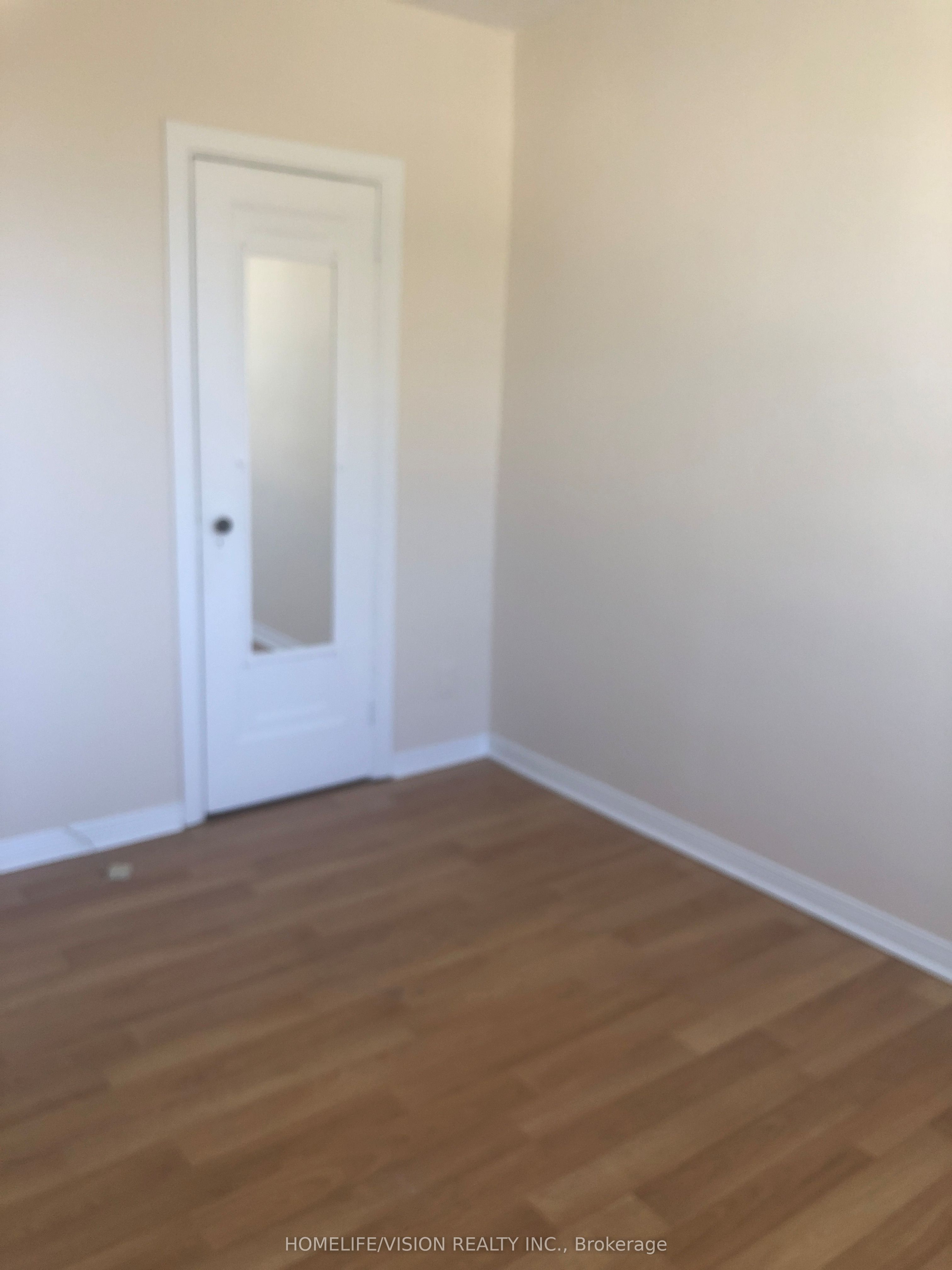 421 Sutherland Drive 2, Toronto, ON M4G 1K4 photo 5