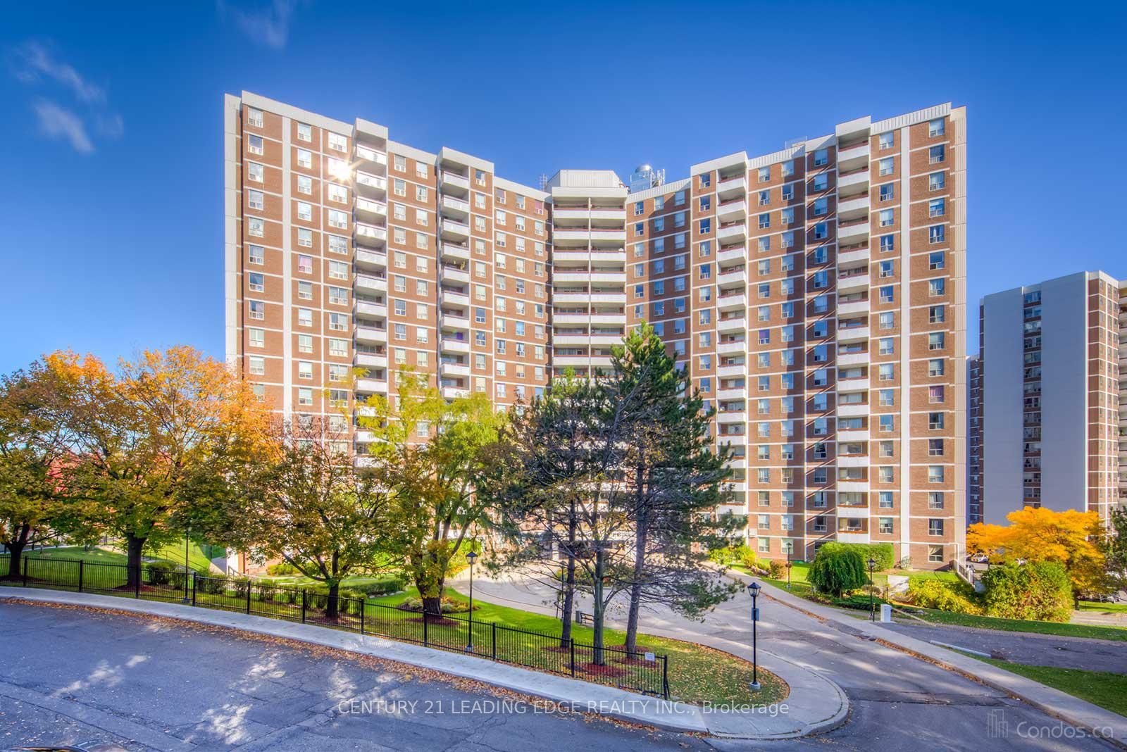 10 Edgecliffe Golfway 815, Toronto, ON M3C 3A3
