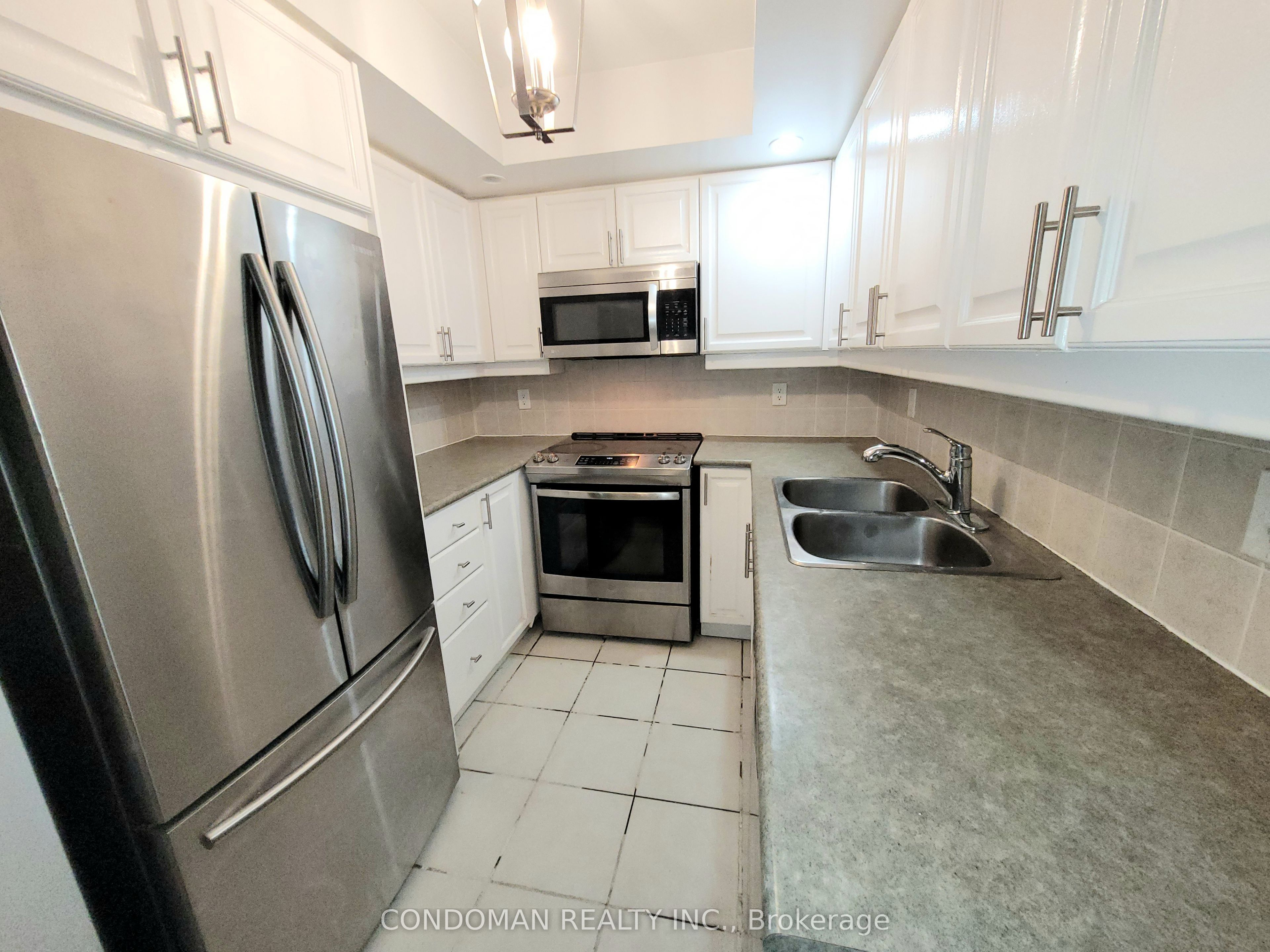 15 Northtown Way 622, Toronto, ON M2N 7A2 photo 5