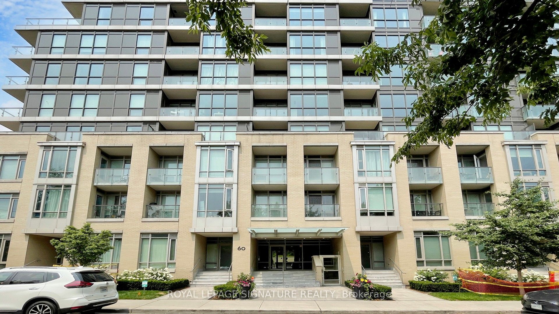 60 Berwick Avenue 510, Toronto, ON M5P 1H1