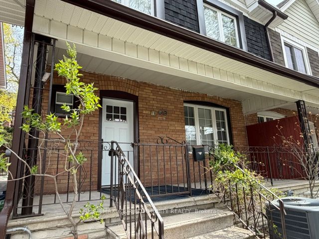 19 Mount Royal Avenue Main Level, Toronto, ON M6H 2S2 photo 4