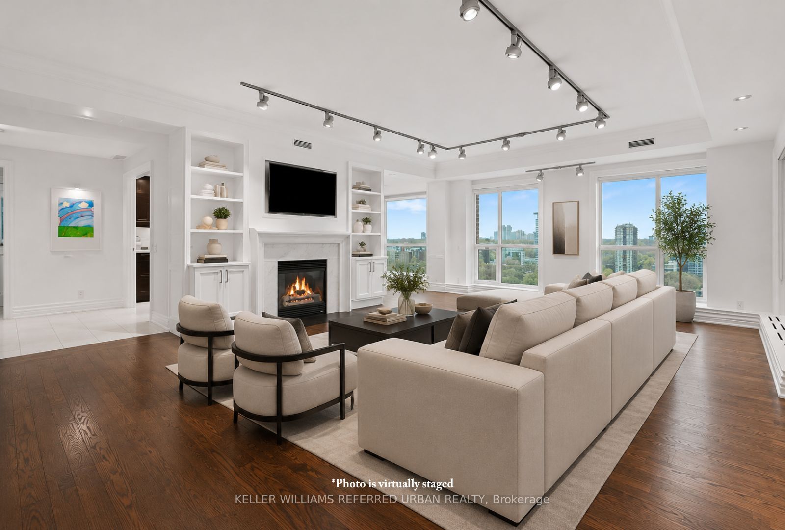 38 Avenue Road 1802, Toronto, ON M5R 2G2 photo 4