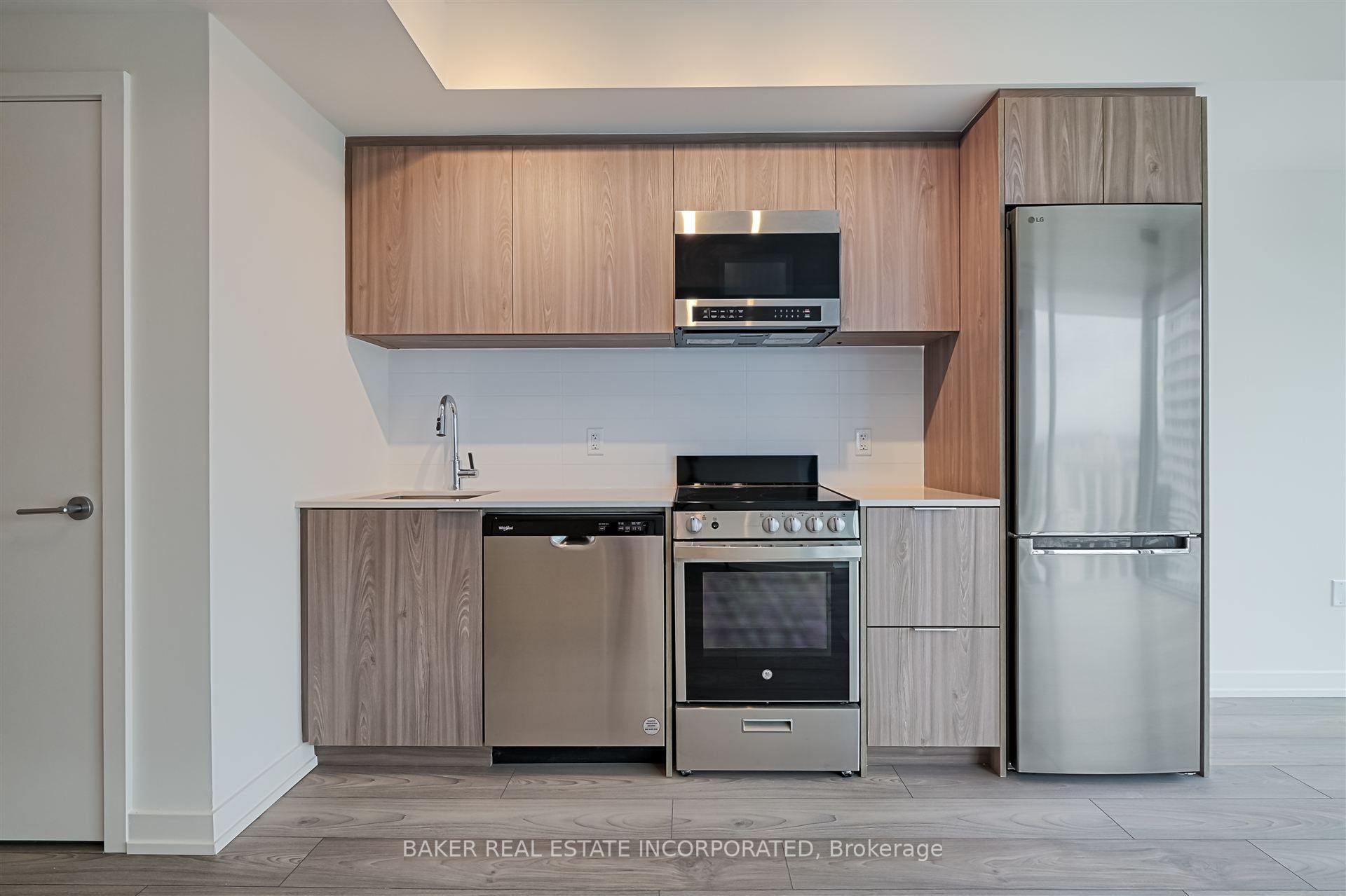 223 Redpath Avenue 3005, Toronto, ON M4P 0E8 photo 4