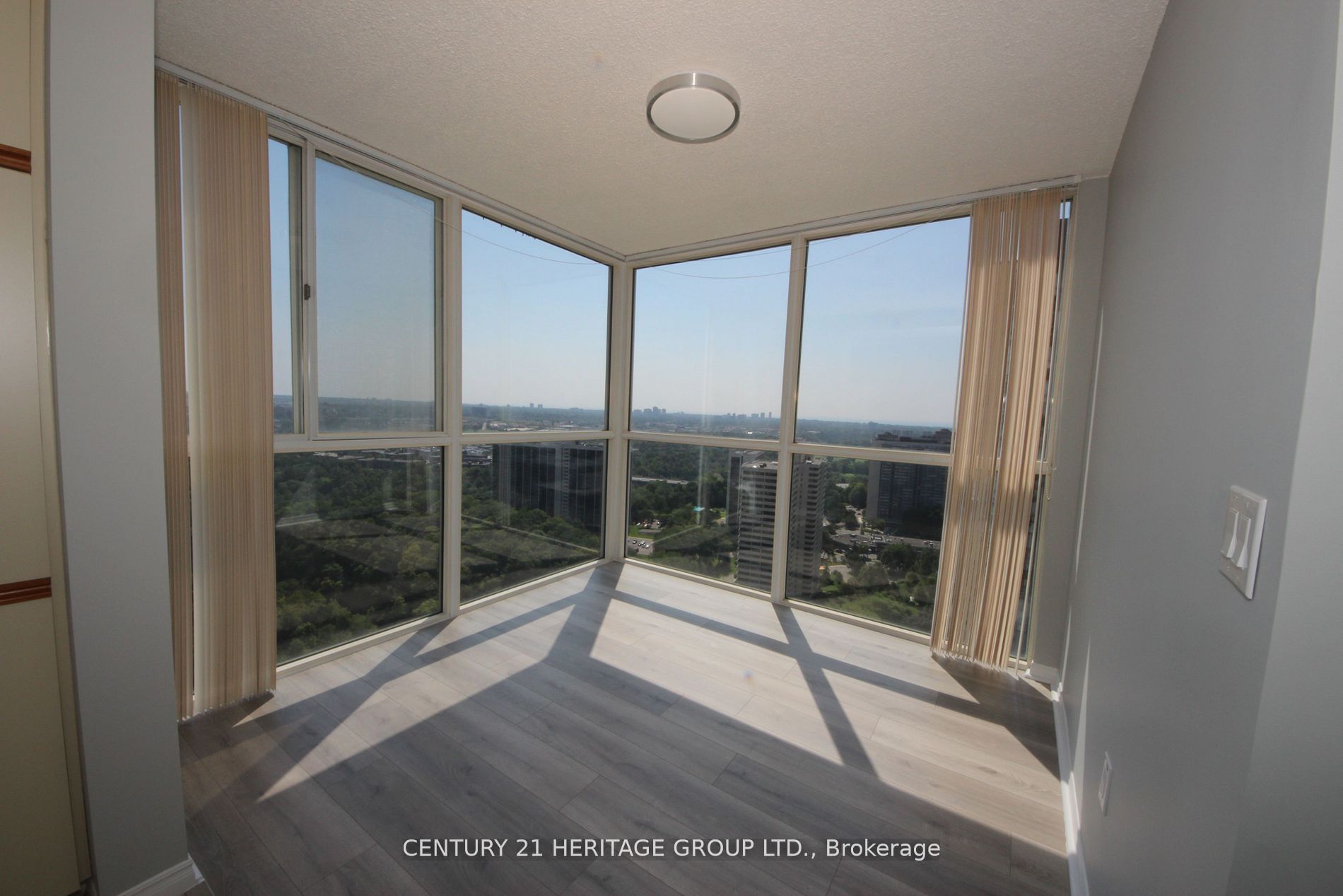 7 Concorde Place 3304, Toronto, ON M3C 3N4 photo 5