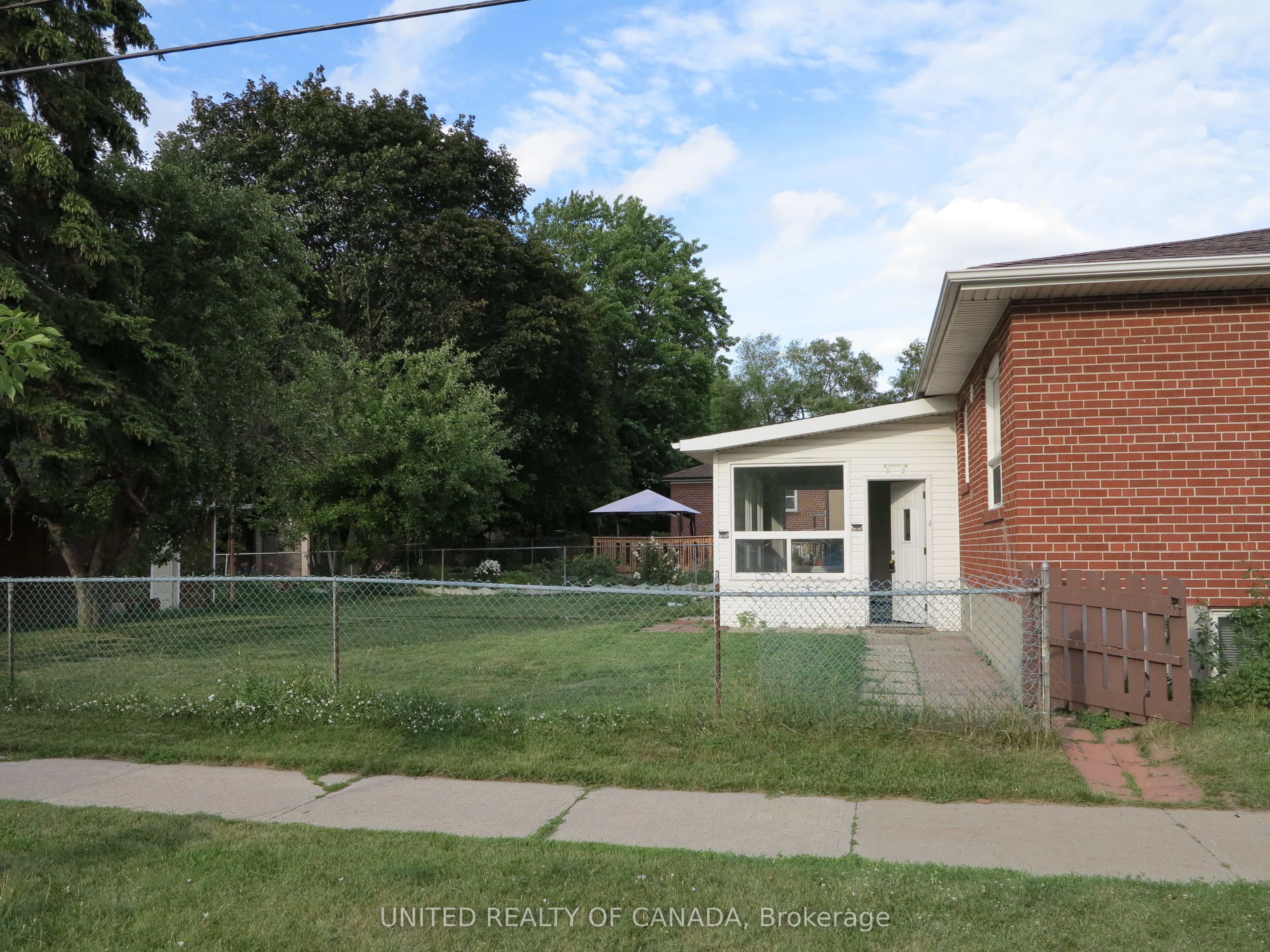 456 Drewry Avenue Lower, Toronto, ON M2R 2K7 photo 2