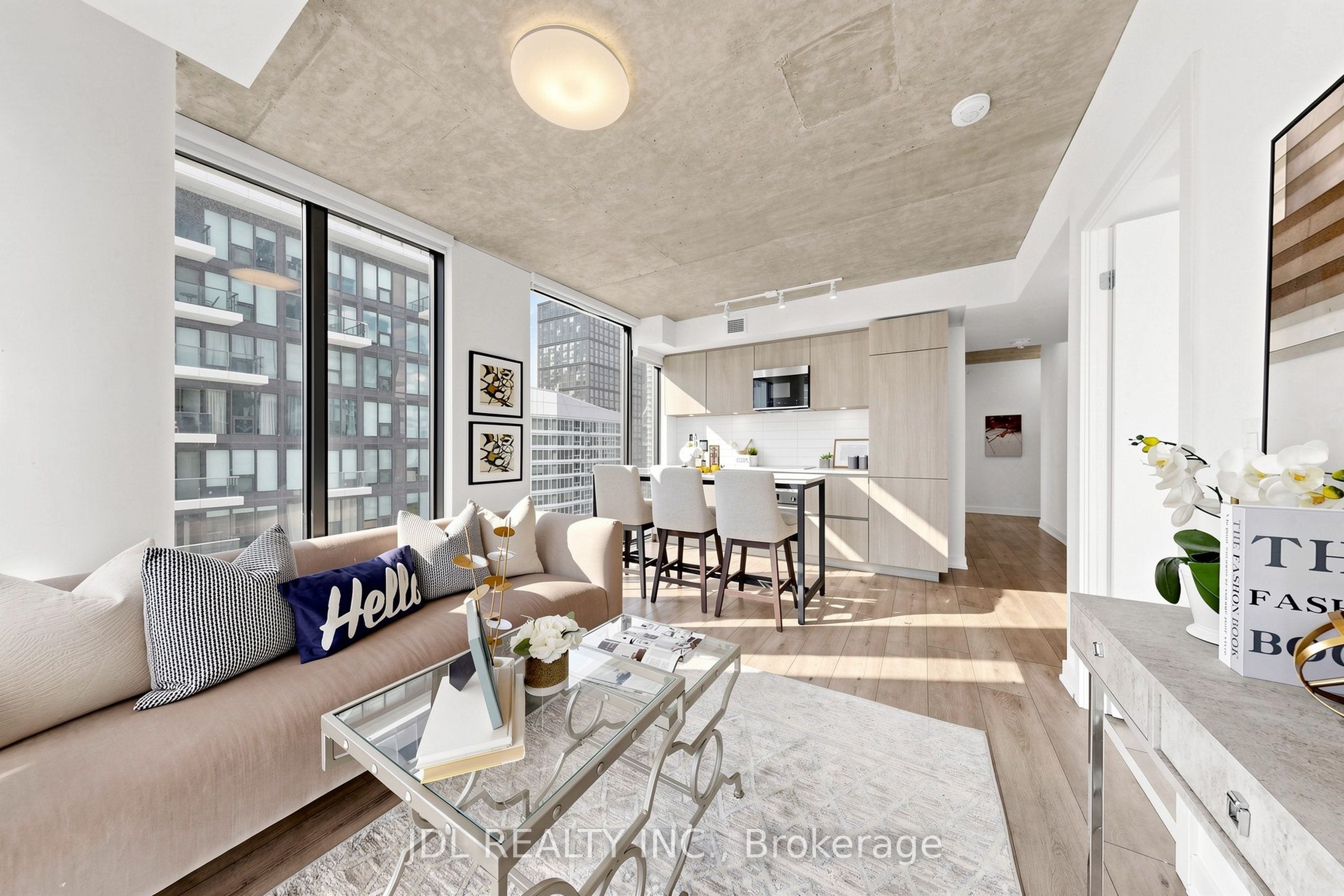 47 Mutual Street 2502, Toronto, ON M5B 0C6 photo 2