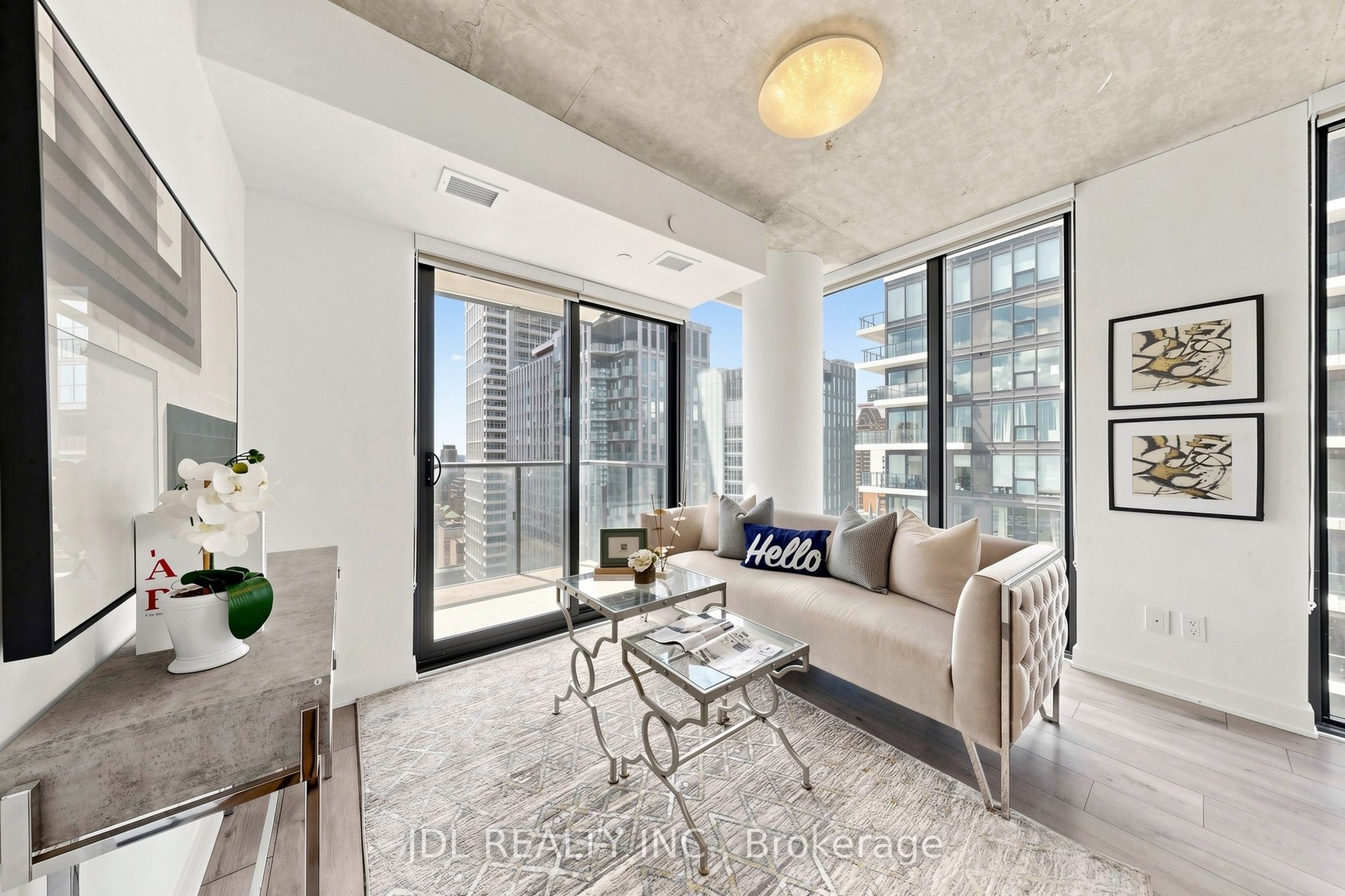 47 Mutual Street 2502, Toronto, ON M5B 0C6 photo 3