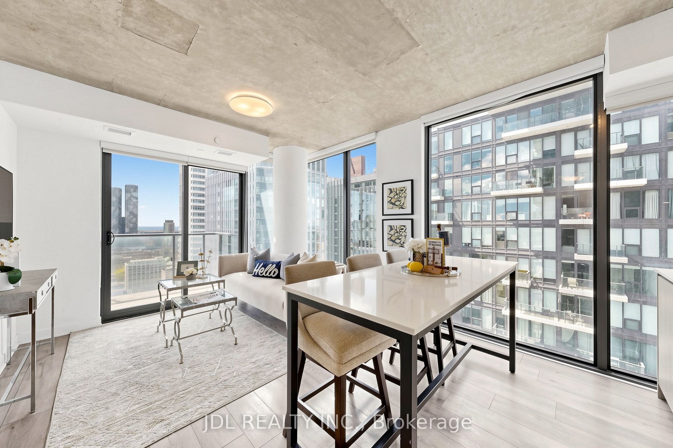 47 Mutual Street 2502, Toronto, ON M5B 0C6 photo 5