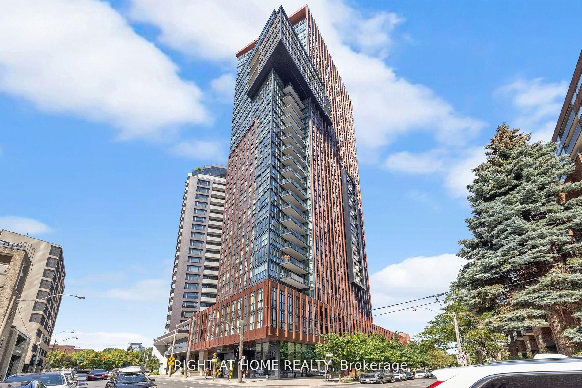 32 Davenport Road TH 101, Toronto, ON M5R 1H3