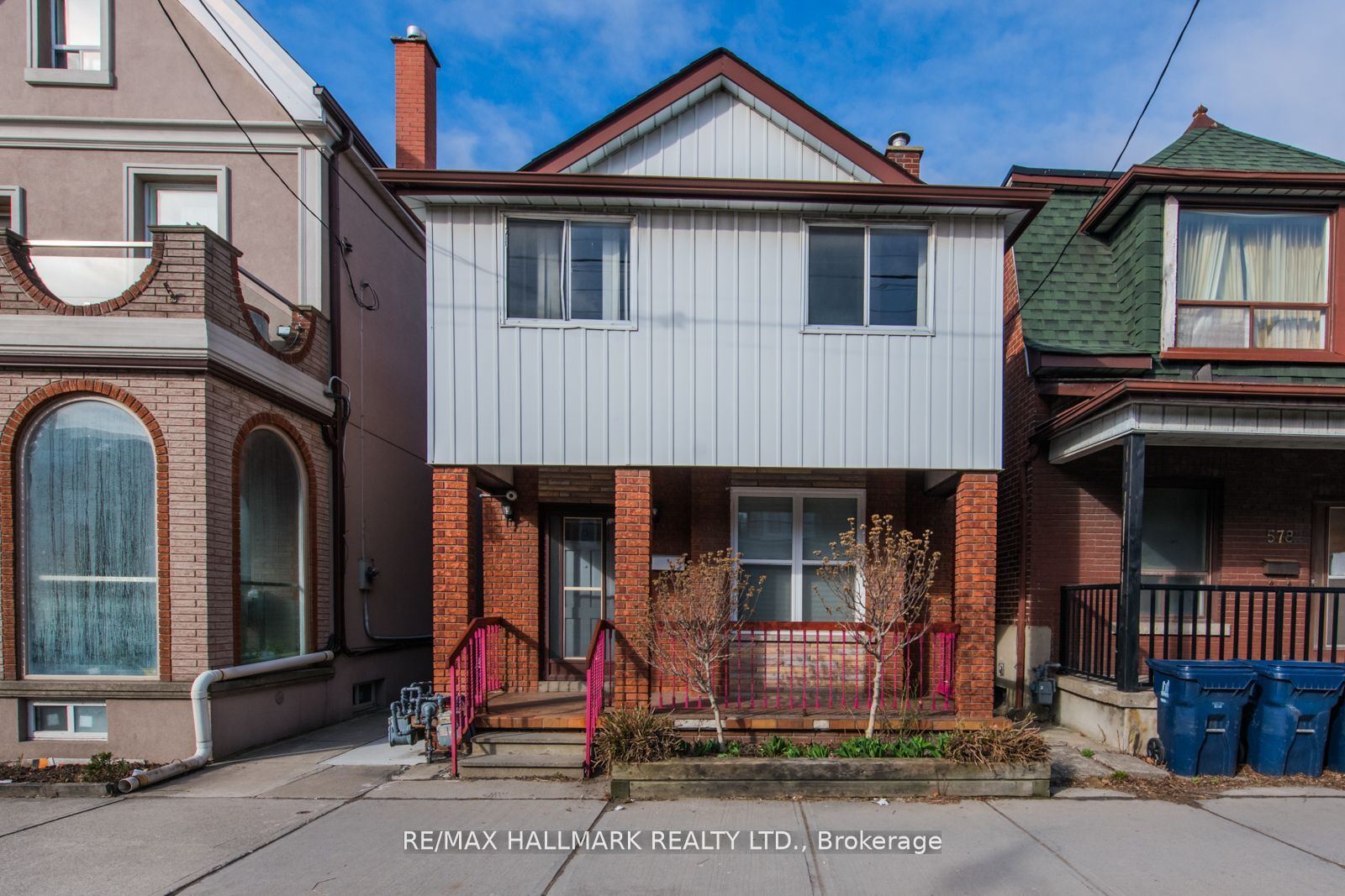 576 Ossington Avenue S 2 Upper, Toronto, ON M6G 3T5 photo 2