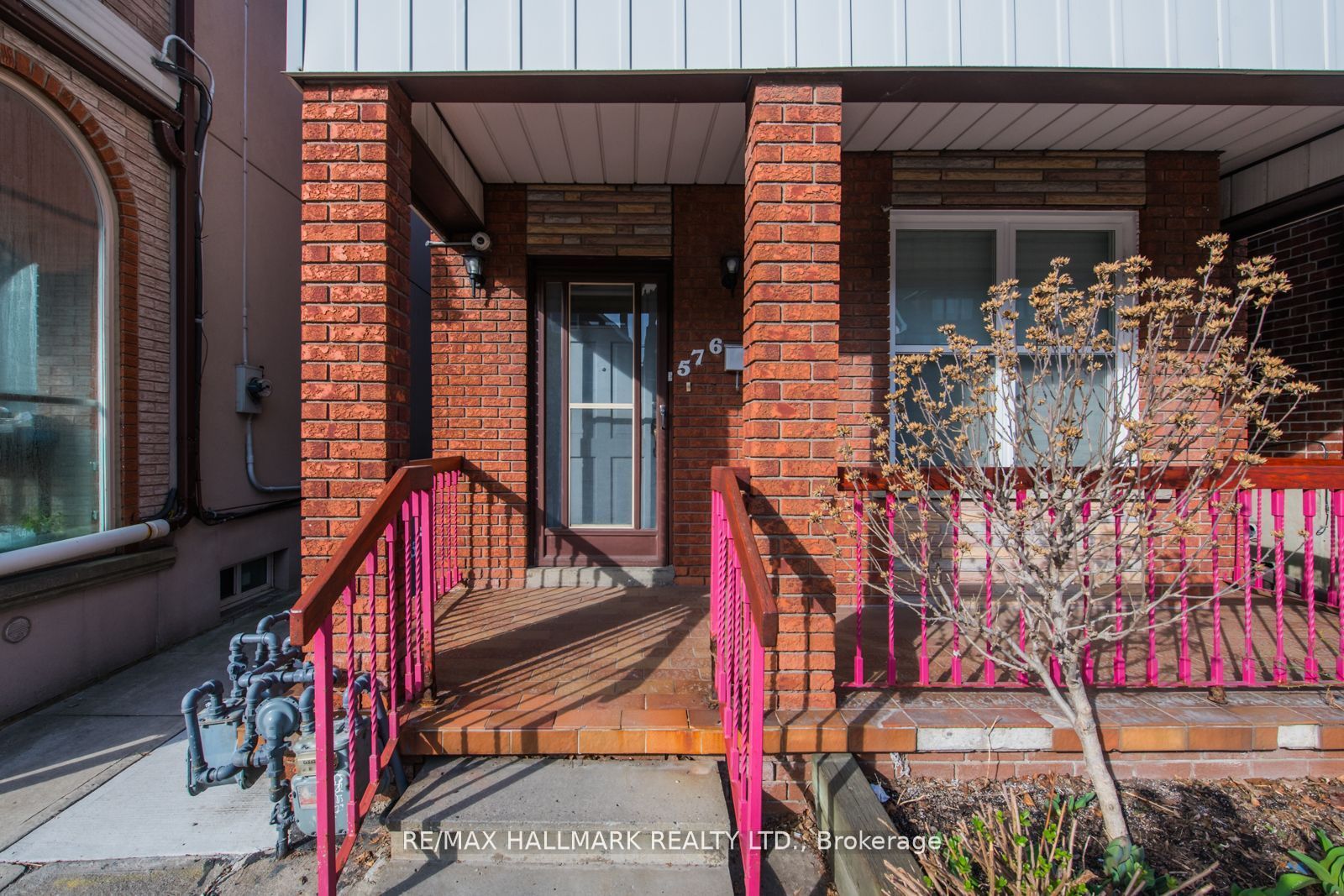 576 Ossington Avenue S 2 Upper, Toronto, ON M6G 3T5 photo 3