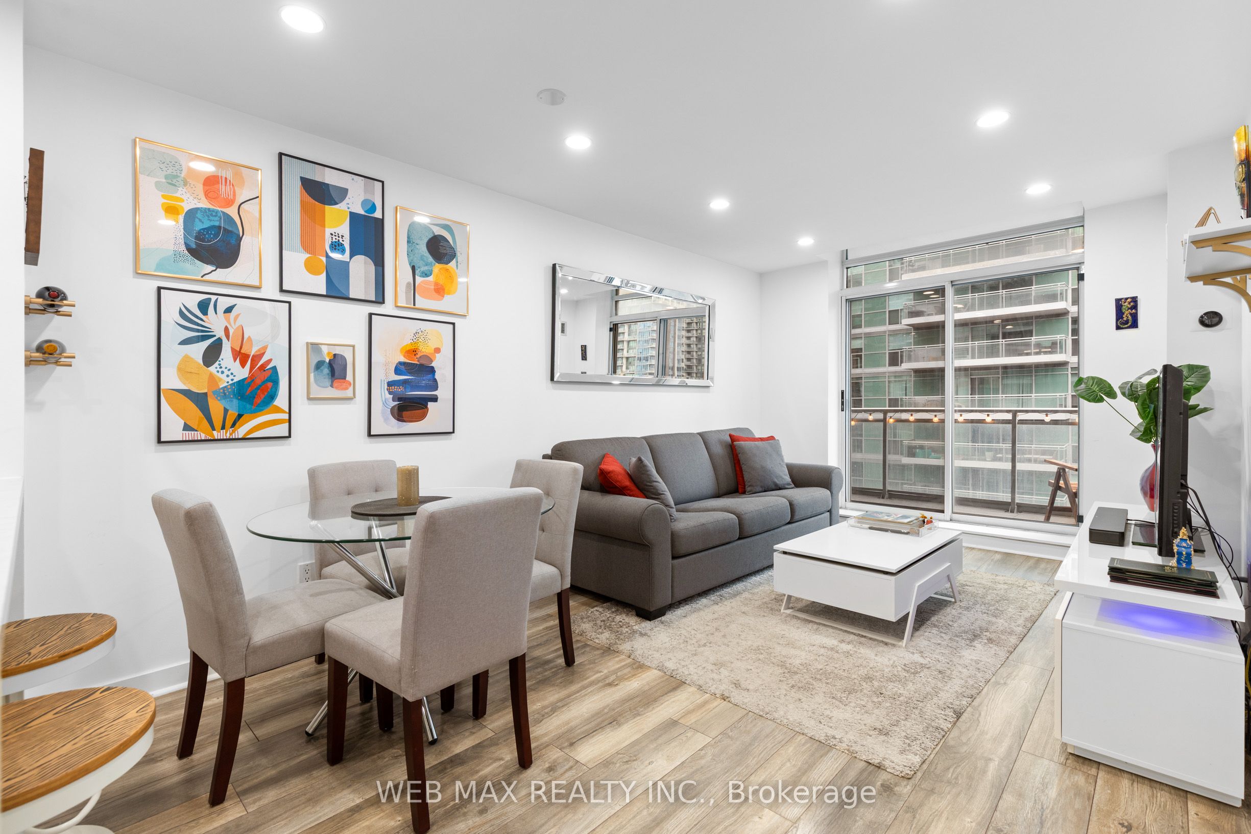 50 Lynn Williams Street 916, Toronto, ON M6K 3R9 photo 4
